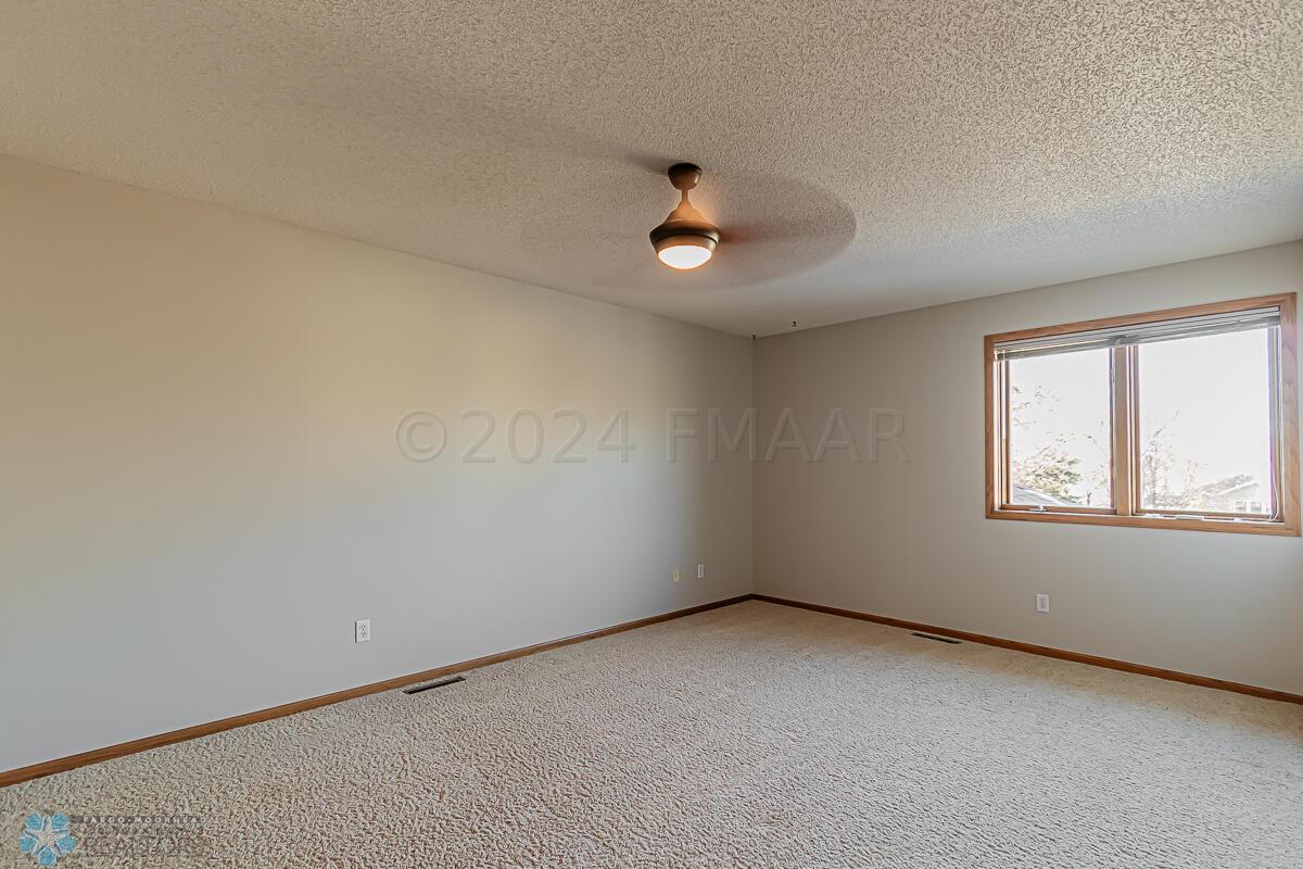 2908 38 1_2 Ave S, Fargo, ND-23