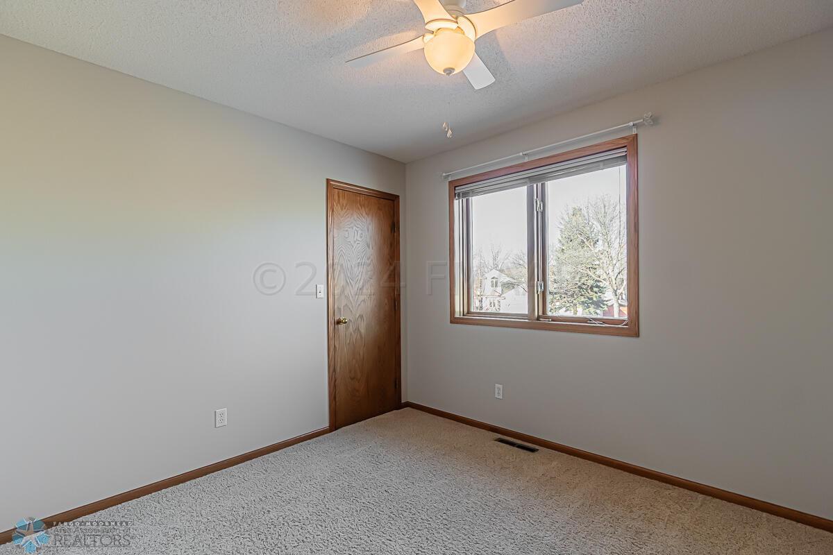 2908 38 1_2 Ave S, Fargo, ND-29