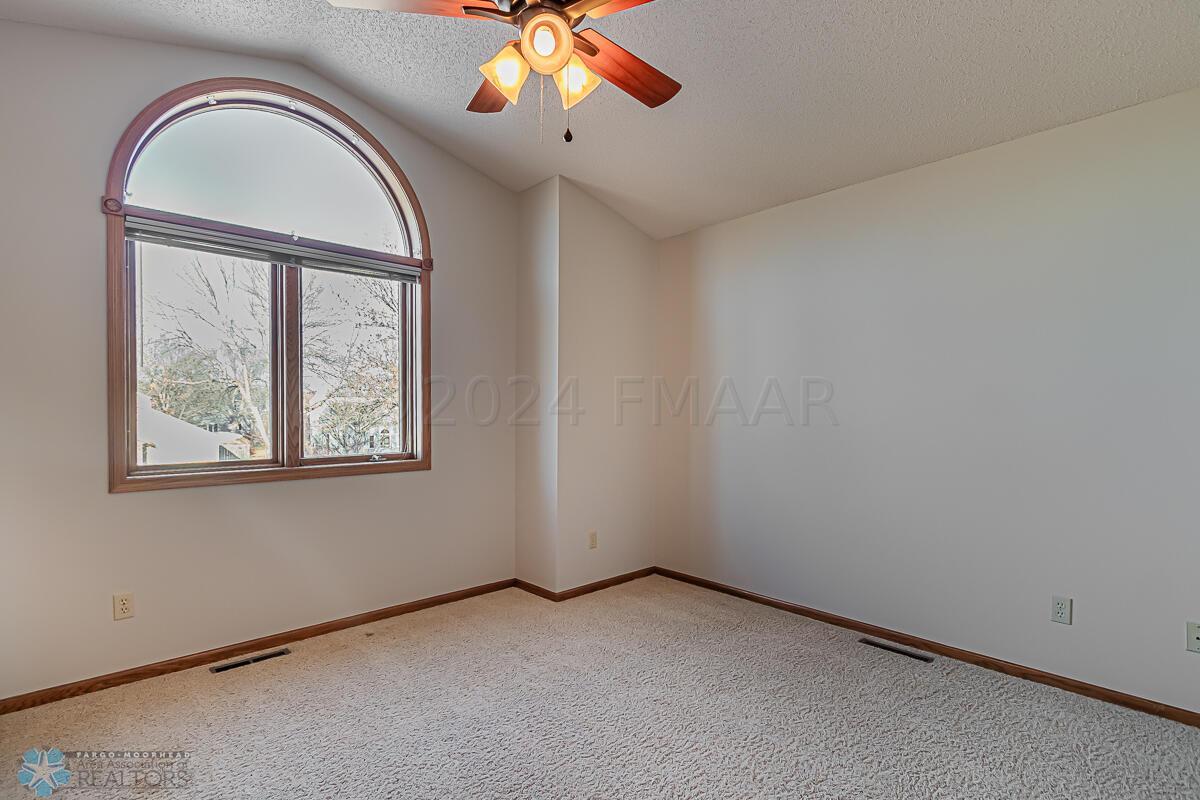 2908 38 1_2 Ave S, Fargo, ND-31