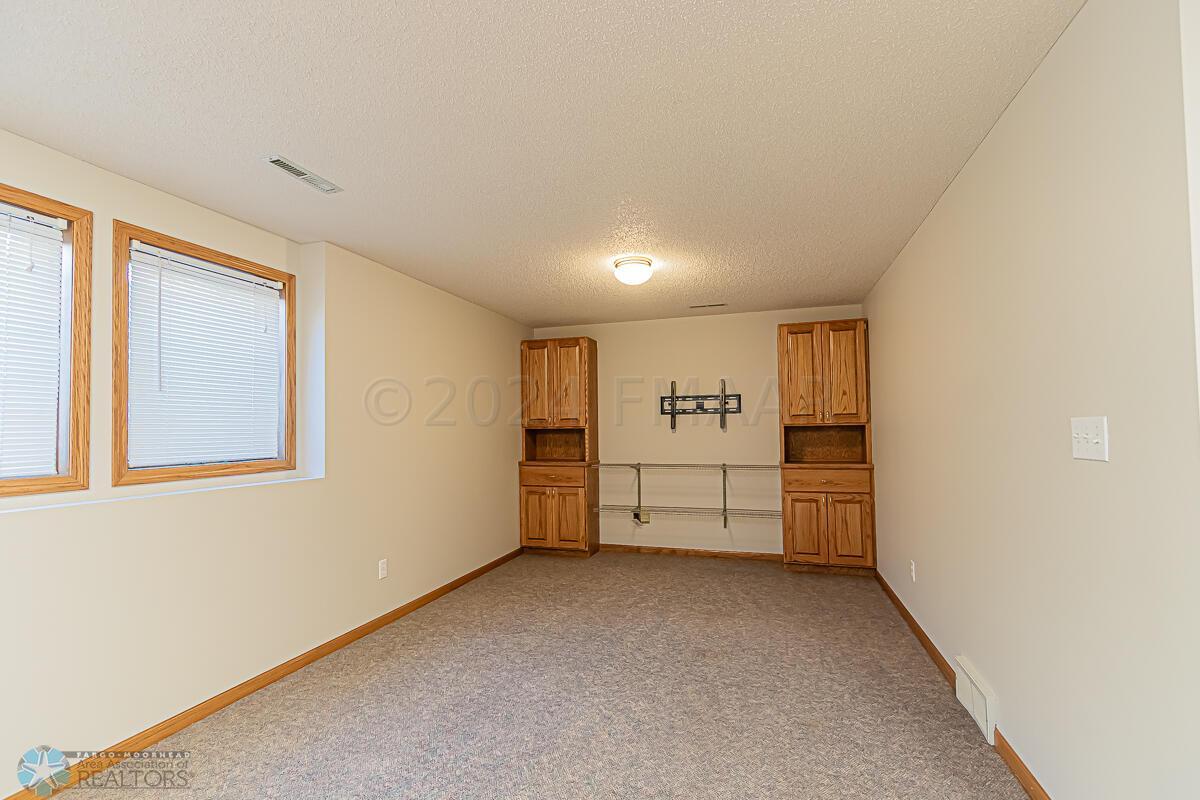 2908 38 1_2 Ave S, Fargo, ND-40