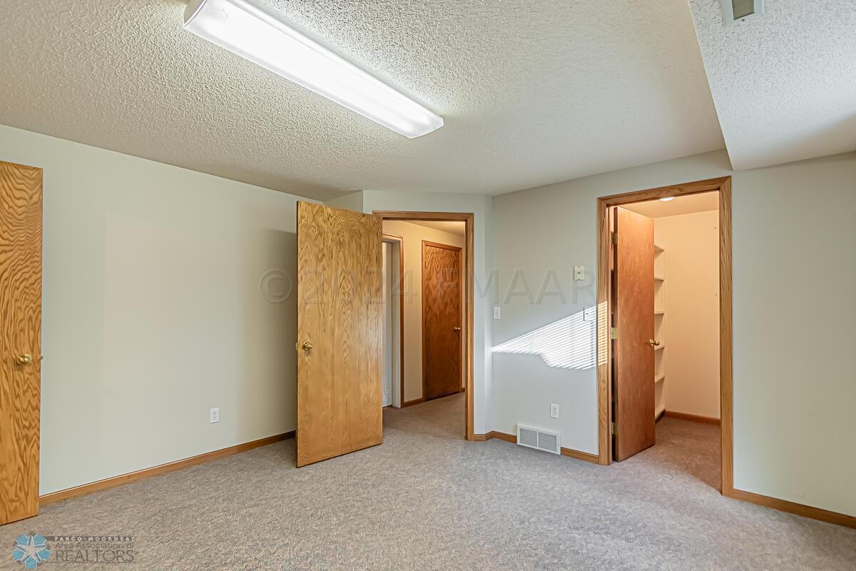 2908 38 1_2 Ave S, Fargo, ND-45