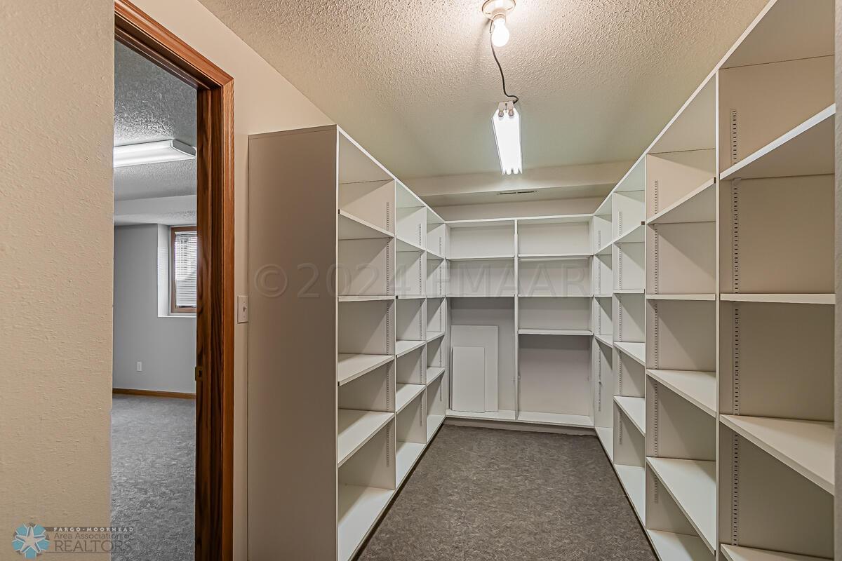 2908 38 1_2 Ave S, Fargo, ND-46