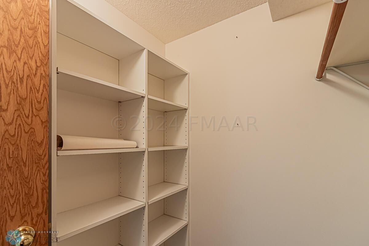2908 38 1_2 Ave S, Fargo, ND-47