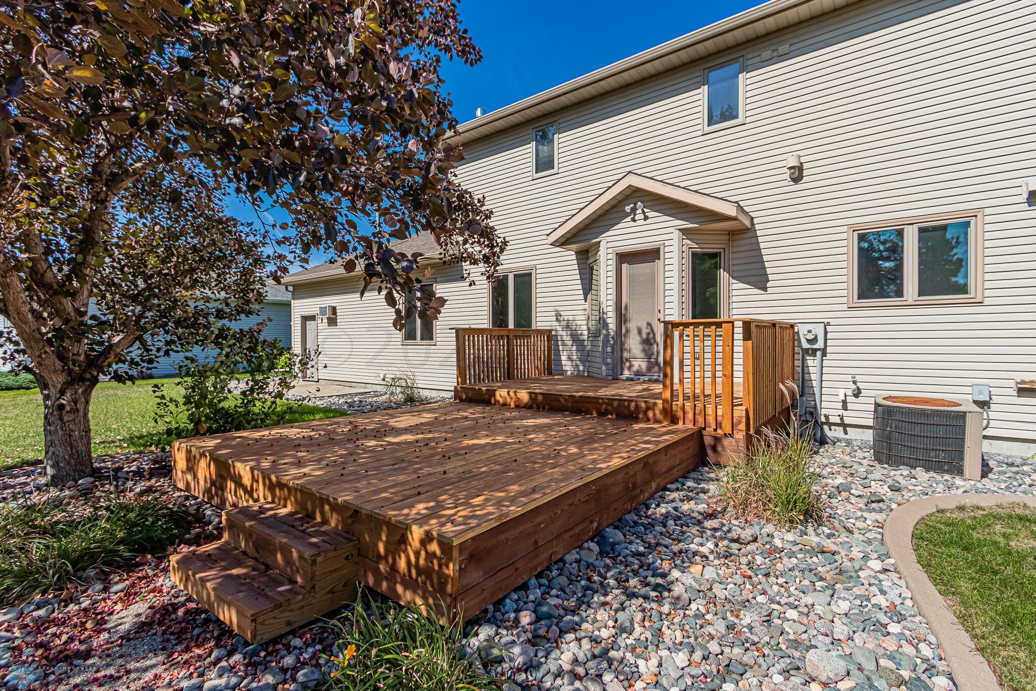 2908 38 1_2 Ave S, Fargo, ND 58104-49