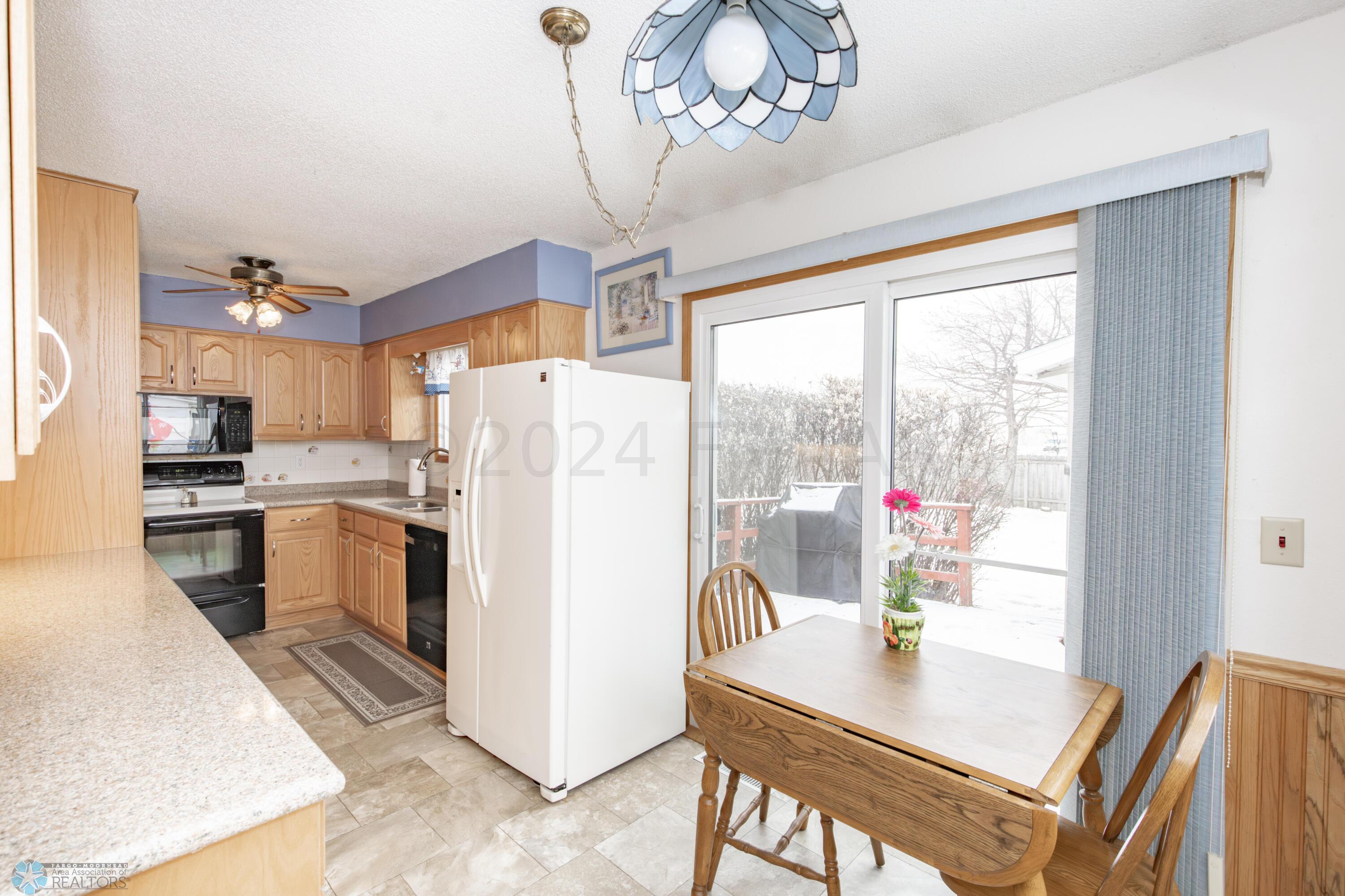 Kitchen/Dining