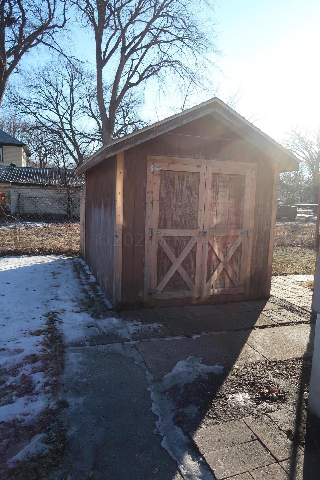 1015 5th Ave. - 3 - Shed