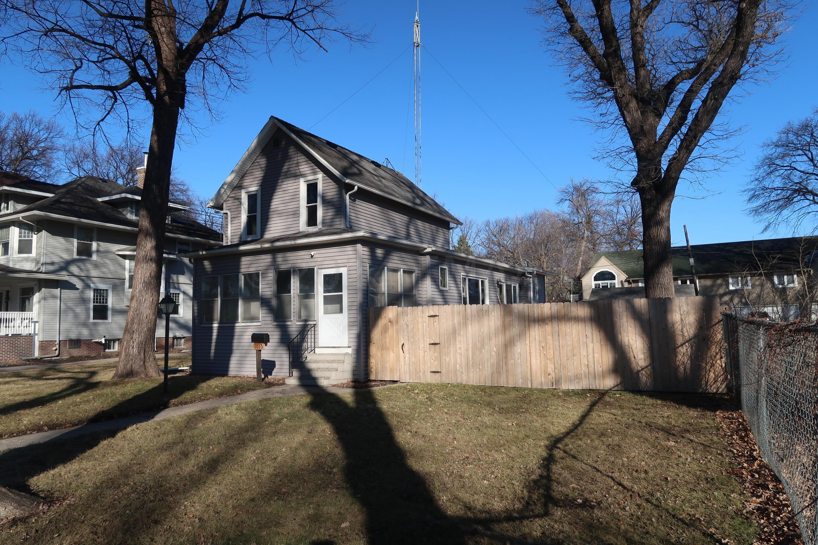 1015 5th Ave. - 7 - Front pic 2