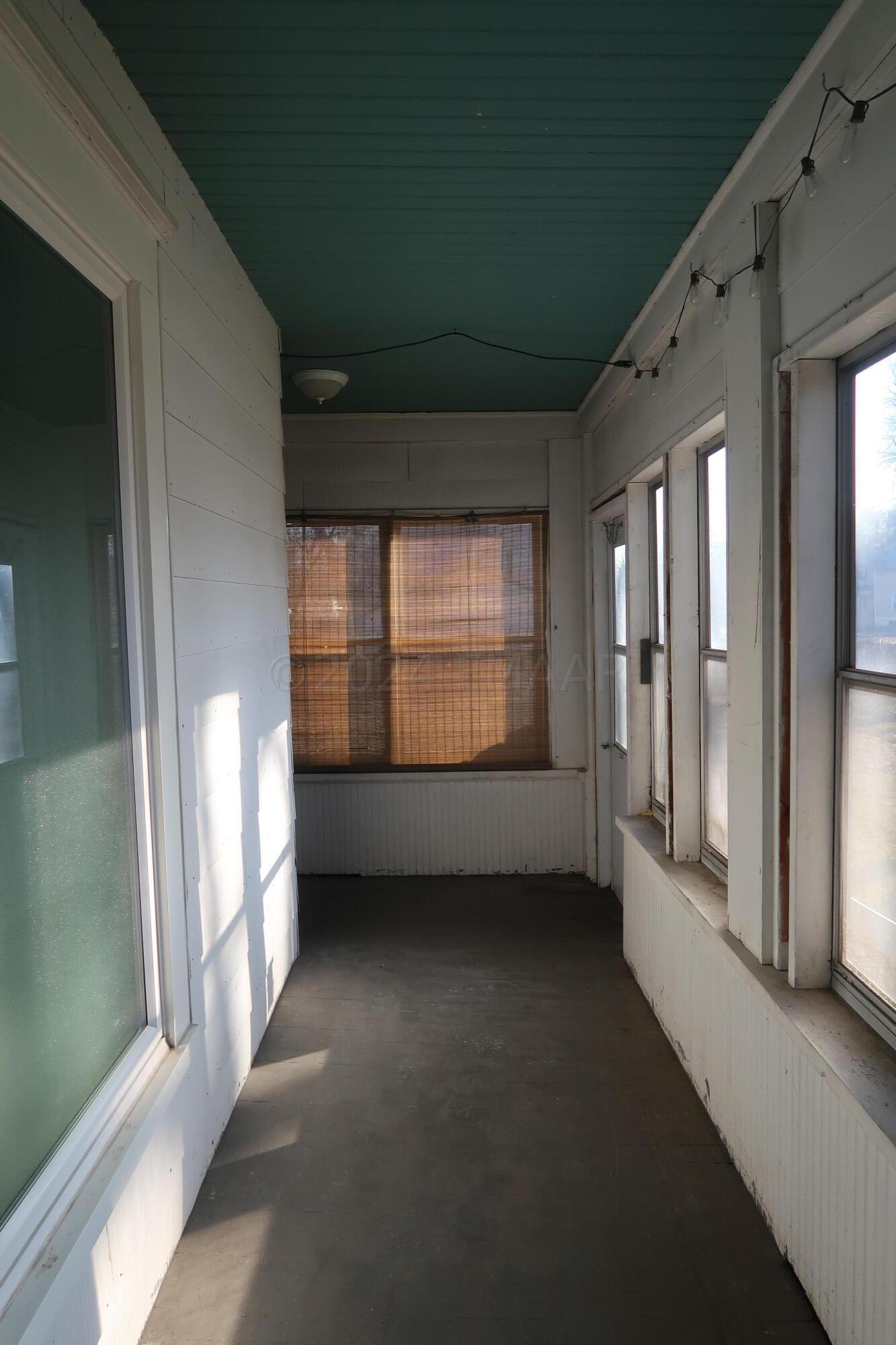 1015 5th Ave. - 8 - Front Porch Pic 1