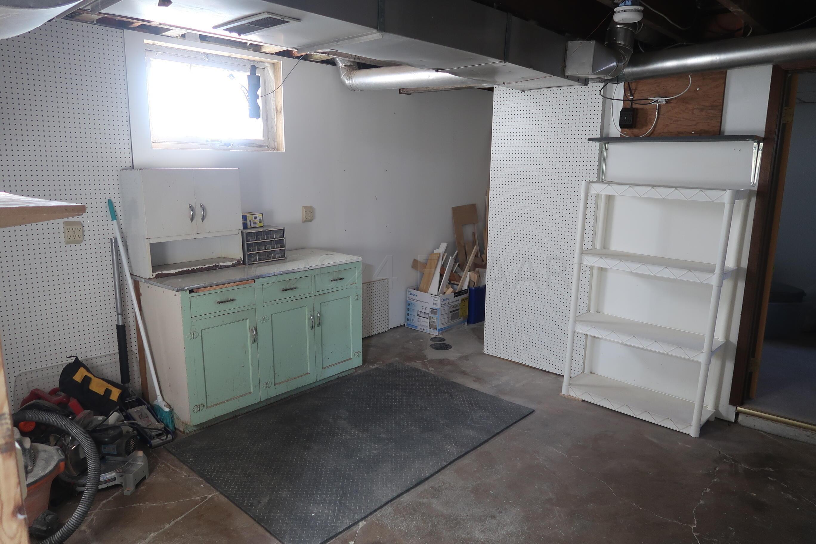 1015 5th Ave. - 31 - Basement work room