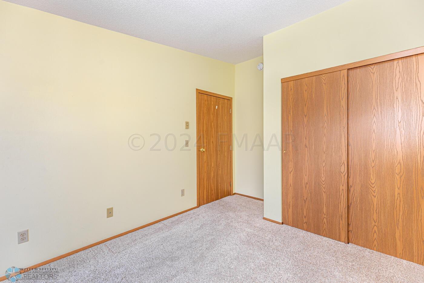 Bedroom/Office/Den