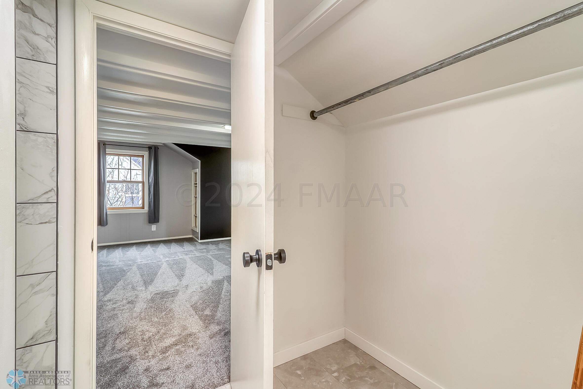 Primary Bathroom_closet
