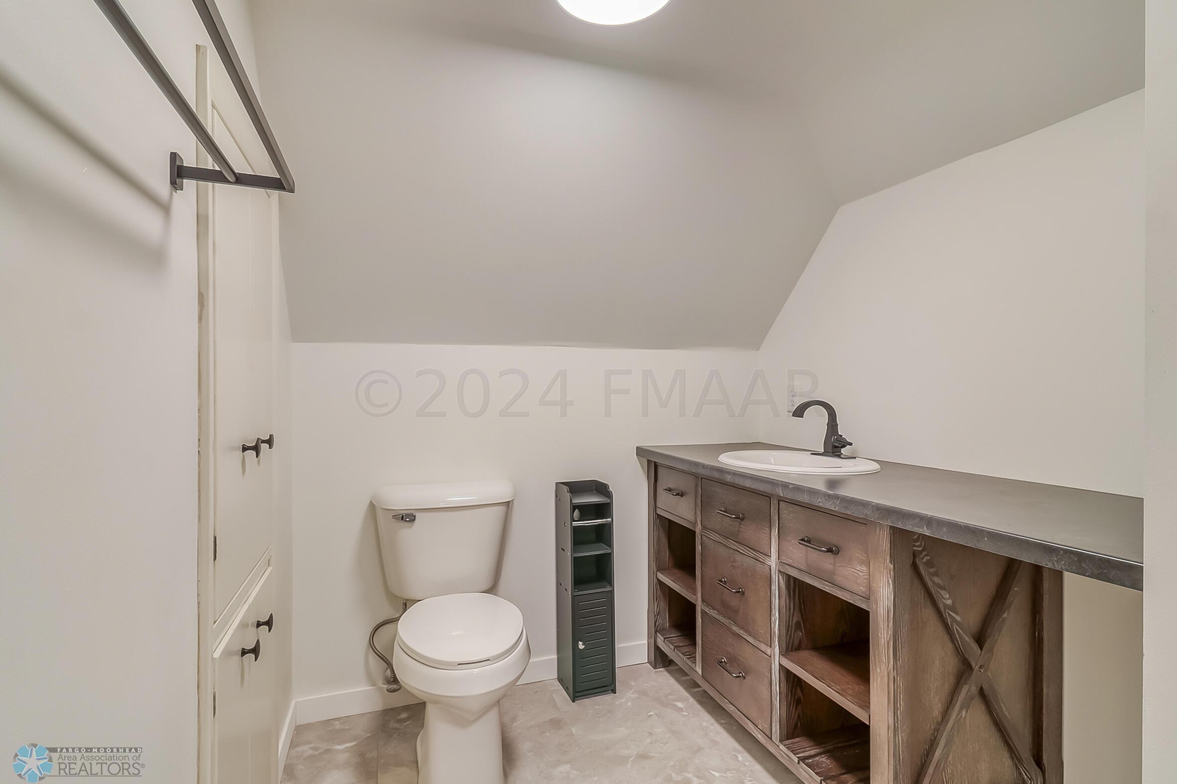 Primary Bathroom1_2