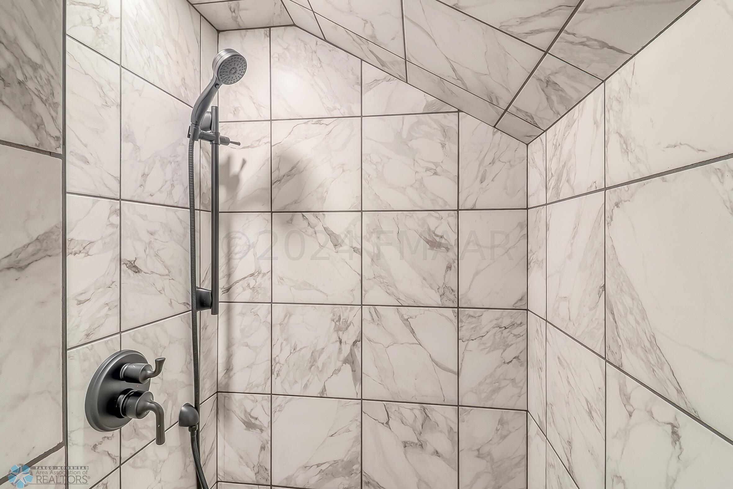 Primary Bathroom1_3
