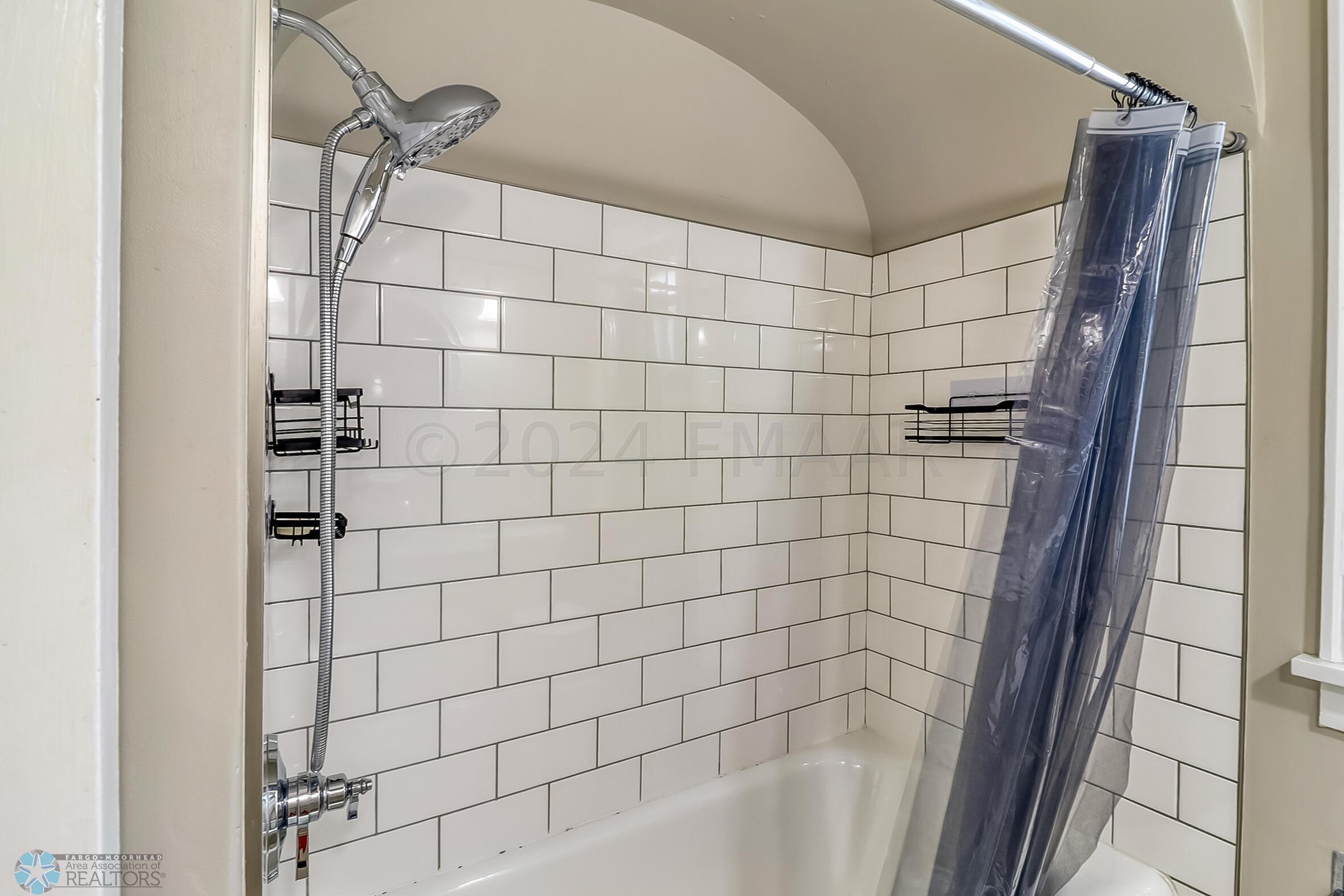 Bathroom1_2