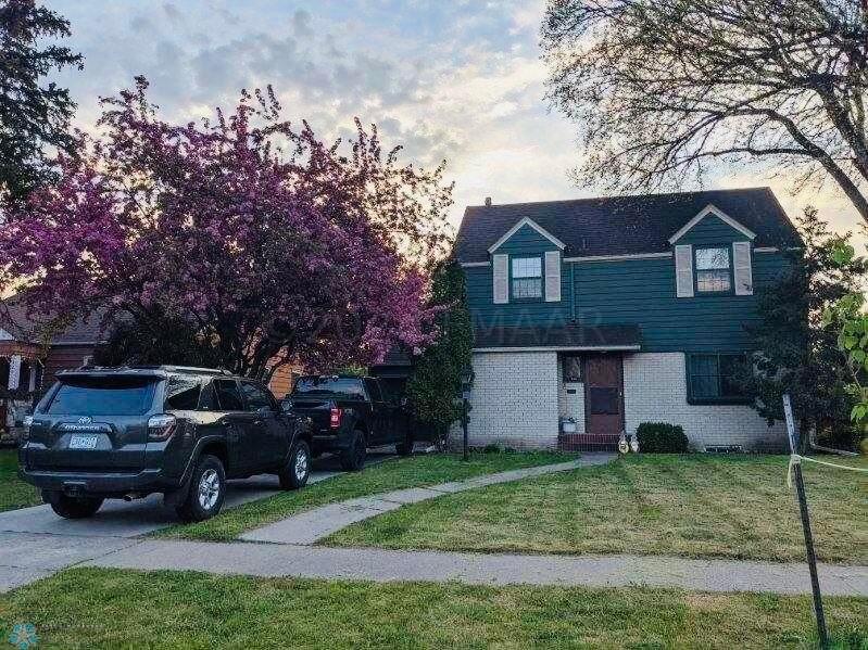 Front Yard in Summer 2