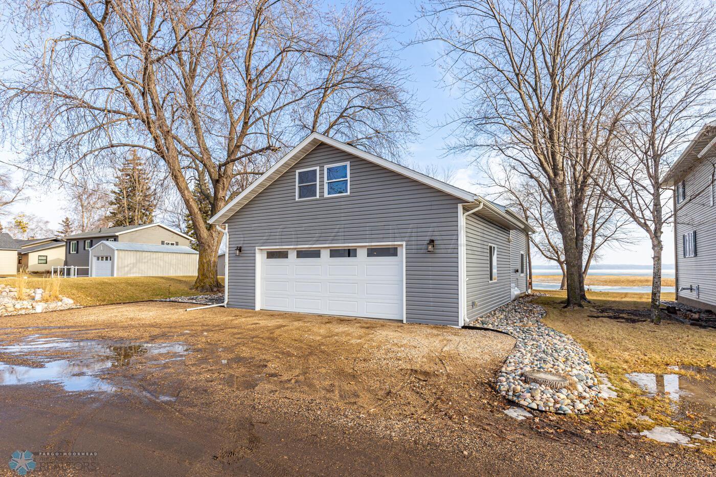 Attached Garage