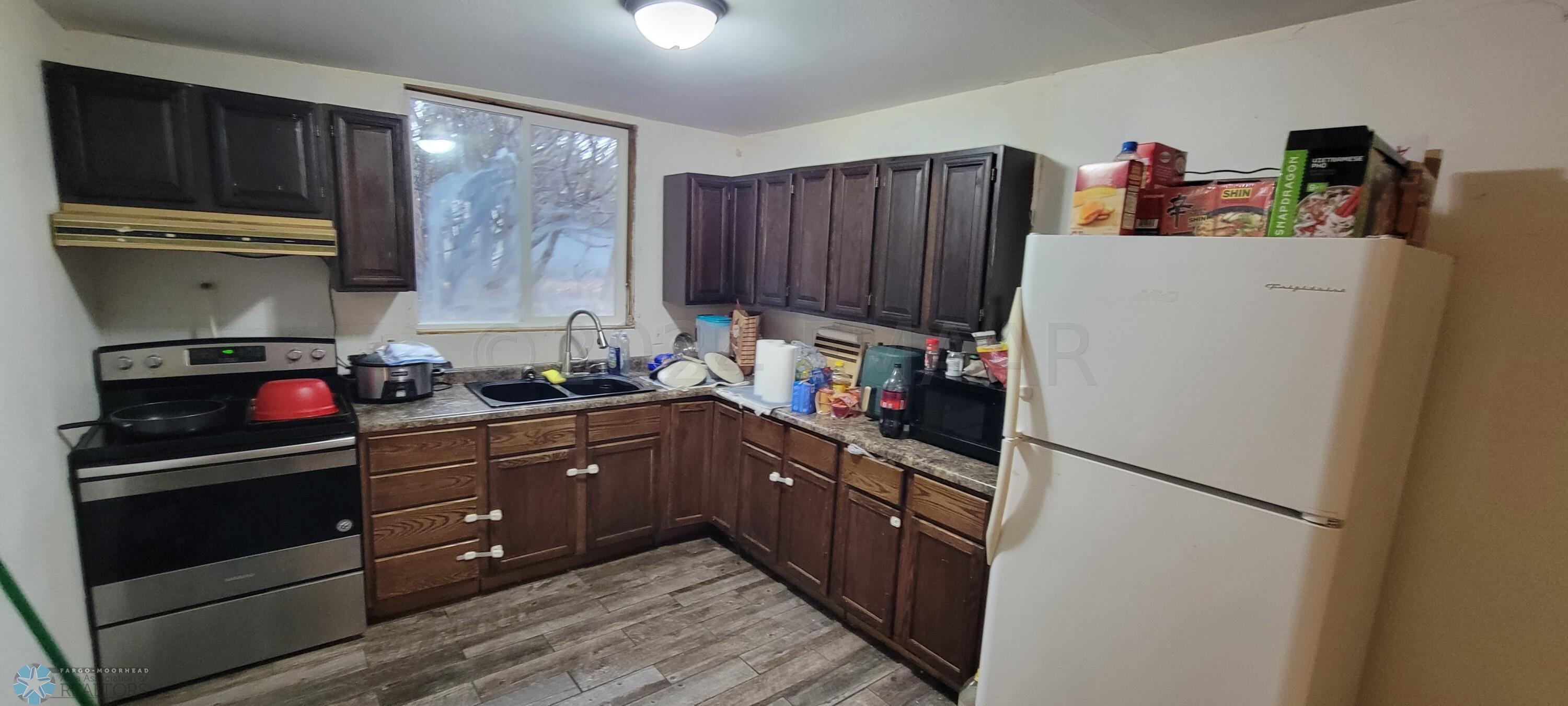 Low.Kitchen