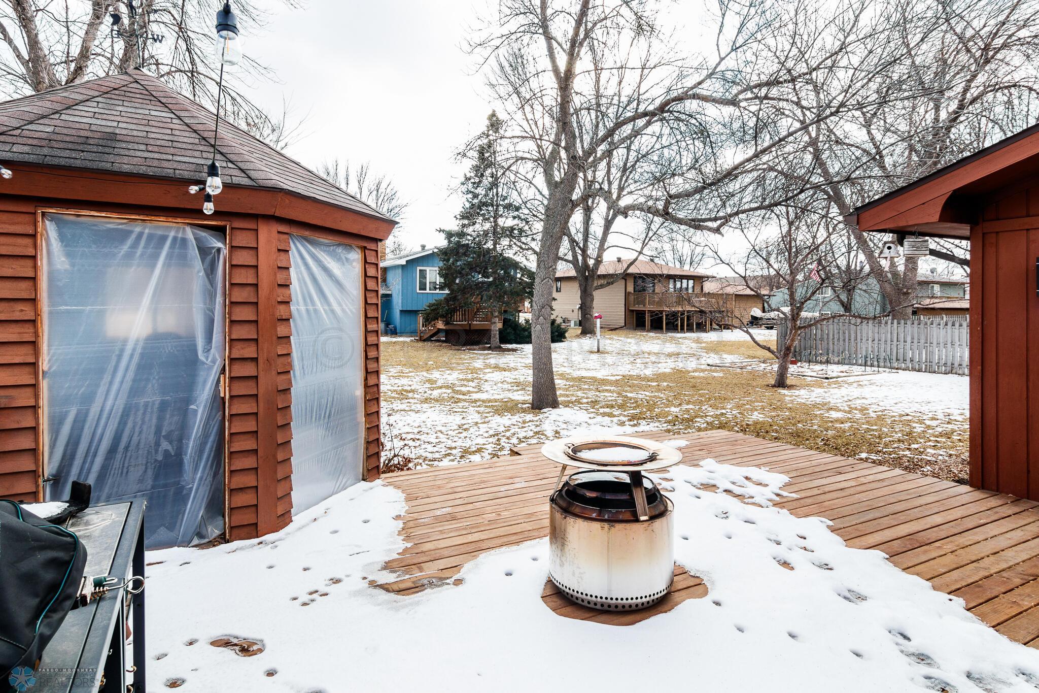 Deck & Backyard