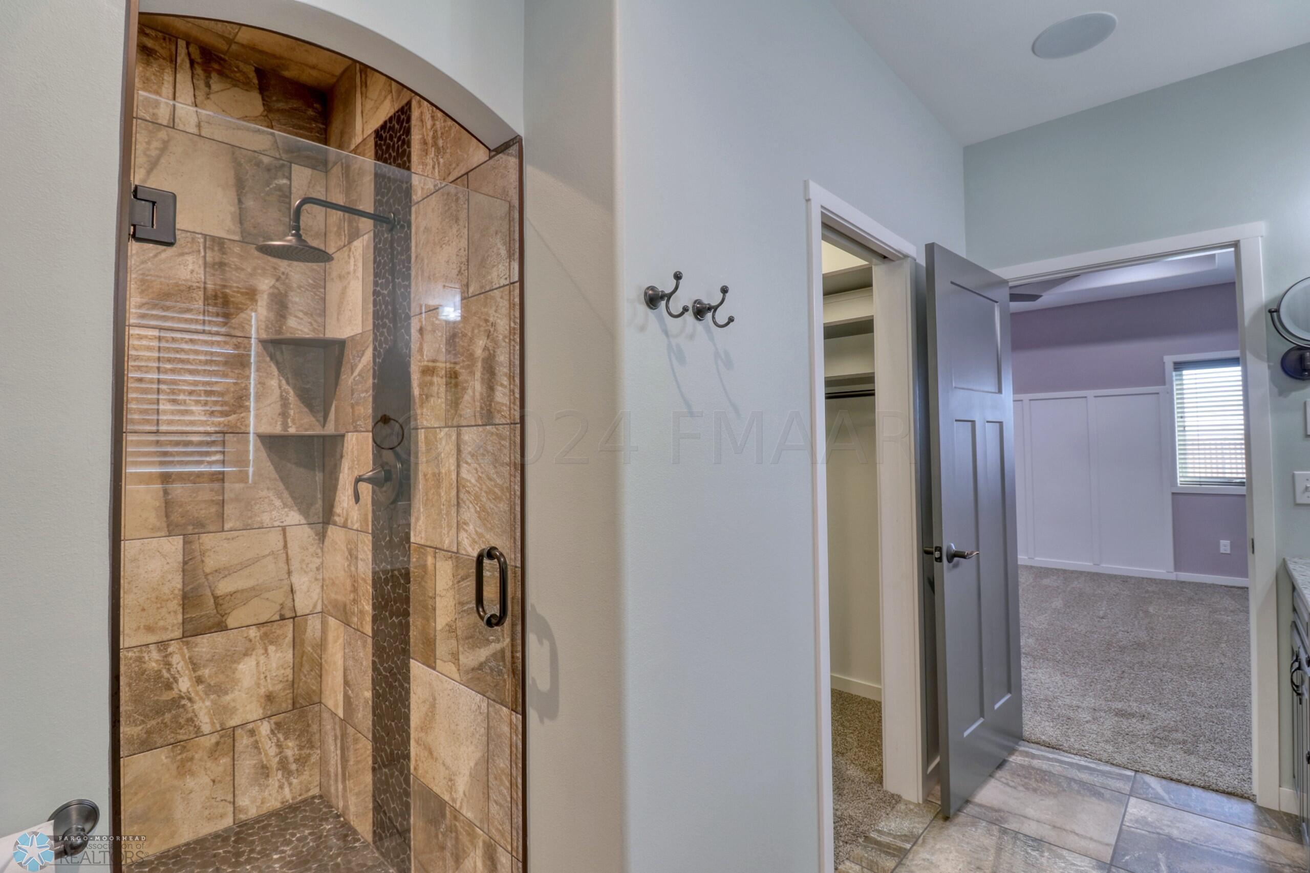 Primary Bathroom1_4