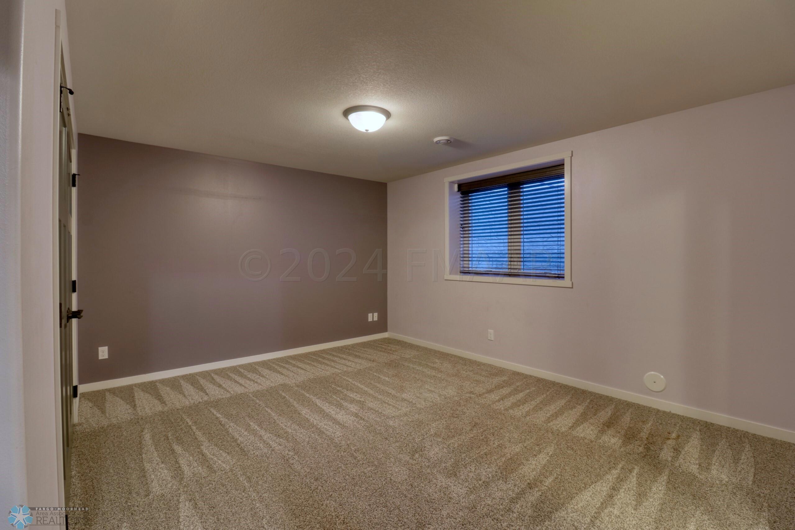 Basement Bedroom2_1