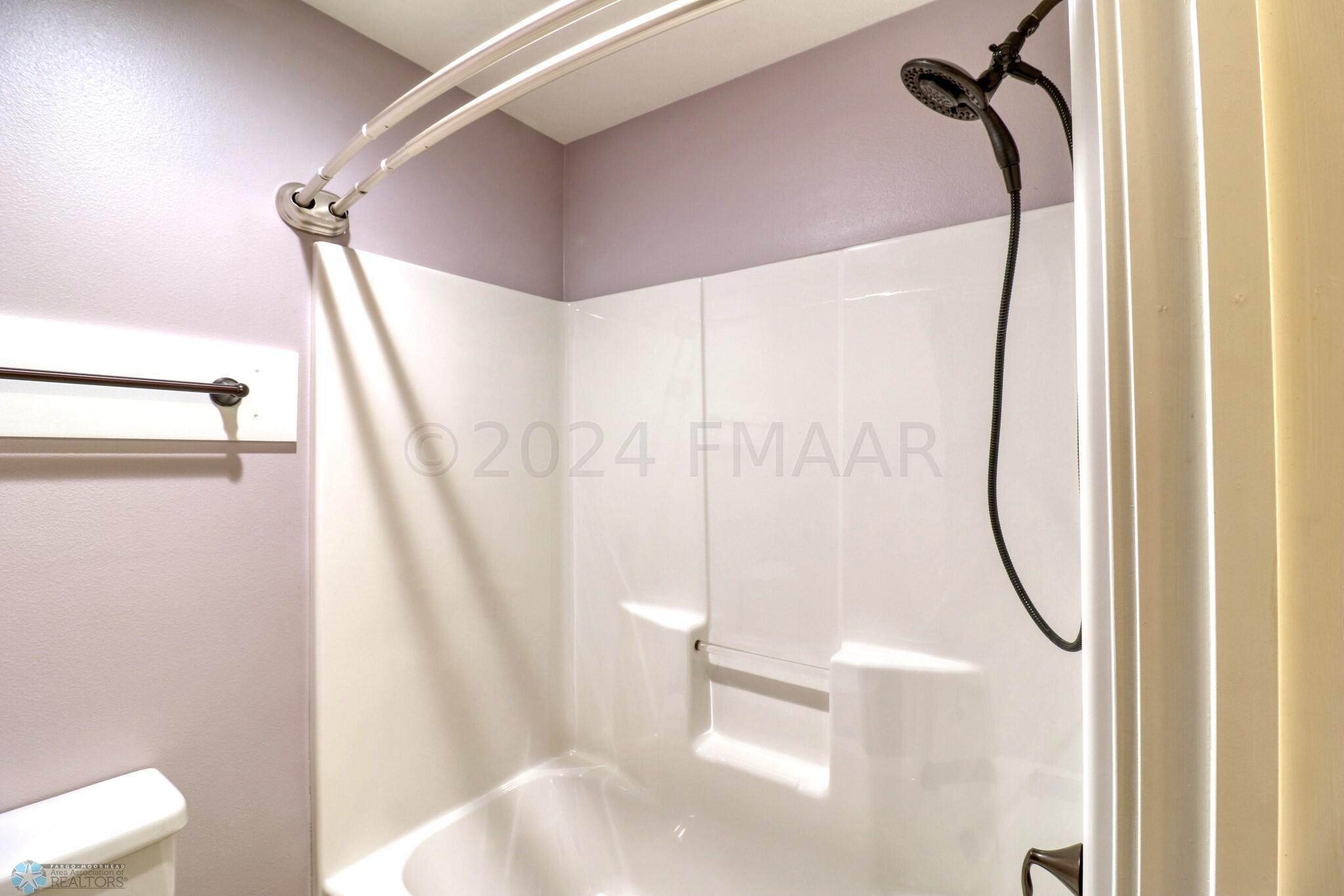 Basement Adjoining Bathroom1_2
