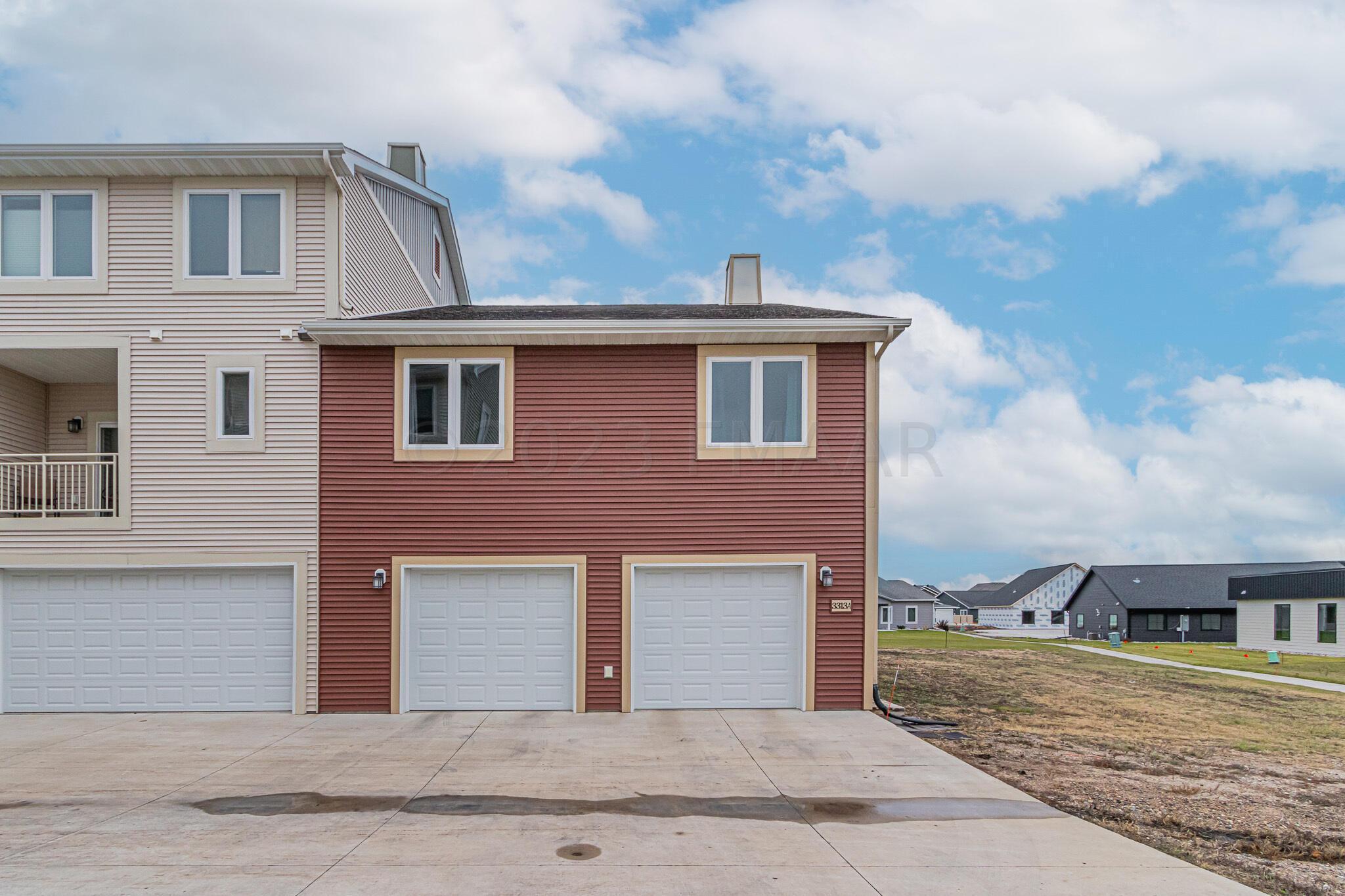 3313 A 5 Way E, West Fargo, ND 58078-33