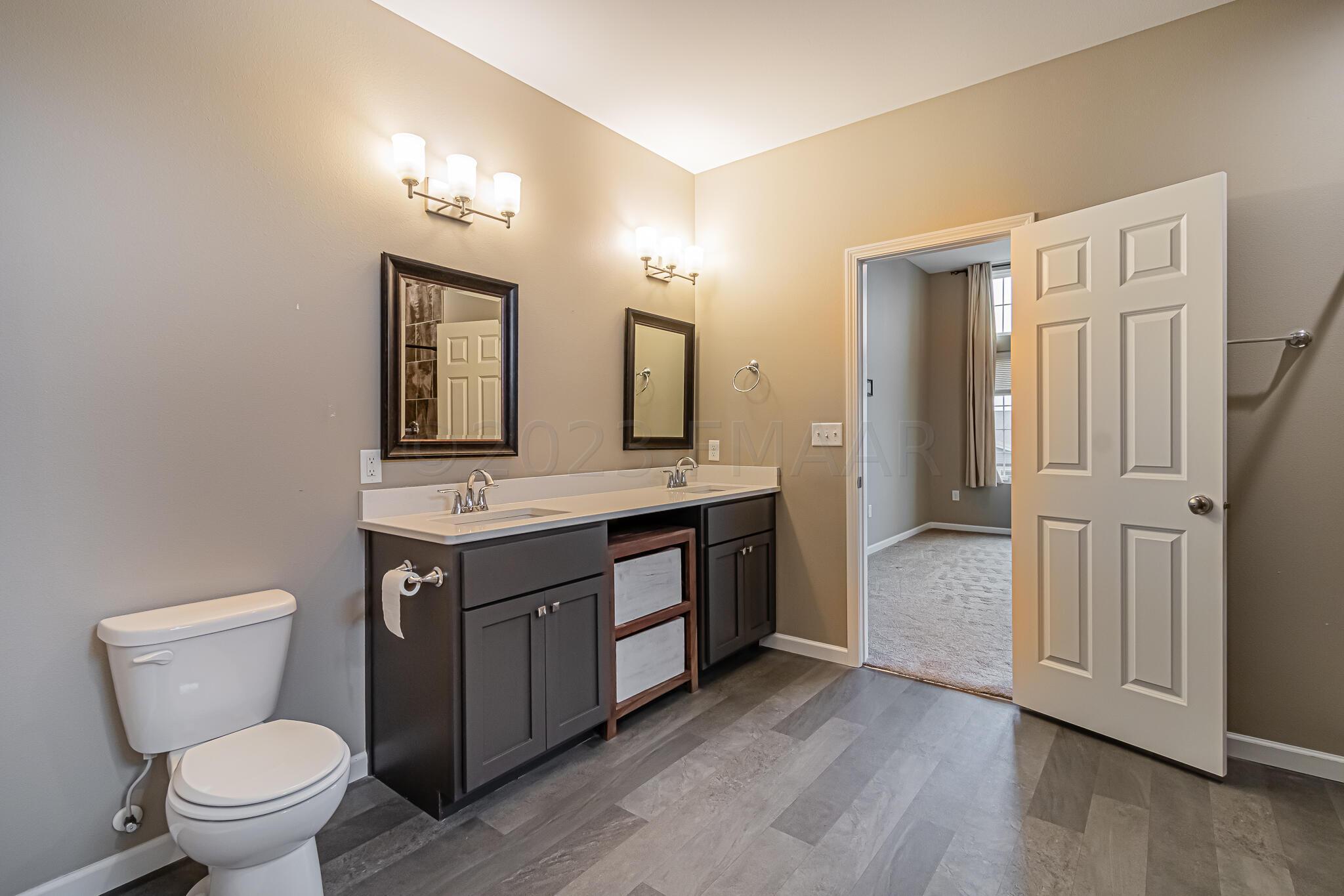 3313 A 5 Way E, West Fargo, ND 58078-16