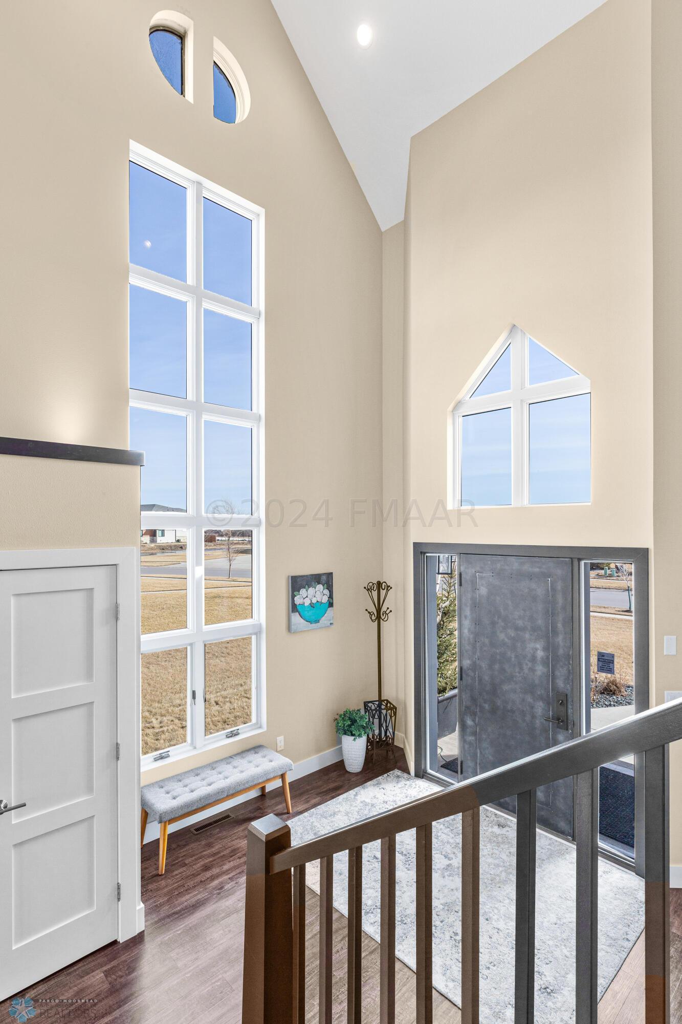 Home (22)