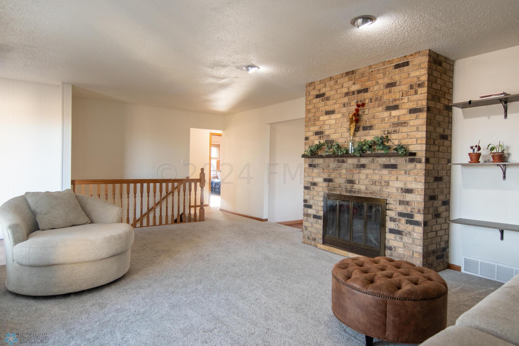 6205 Oakport St N Moorhead 7
