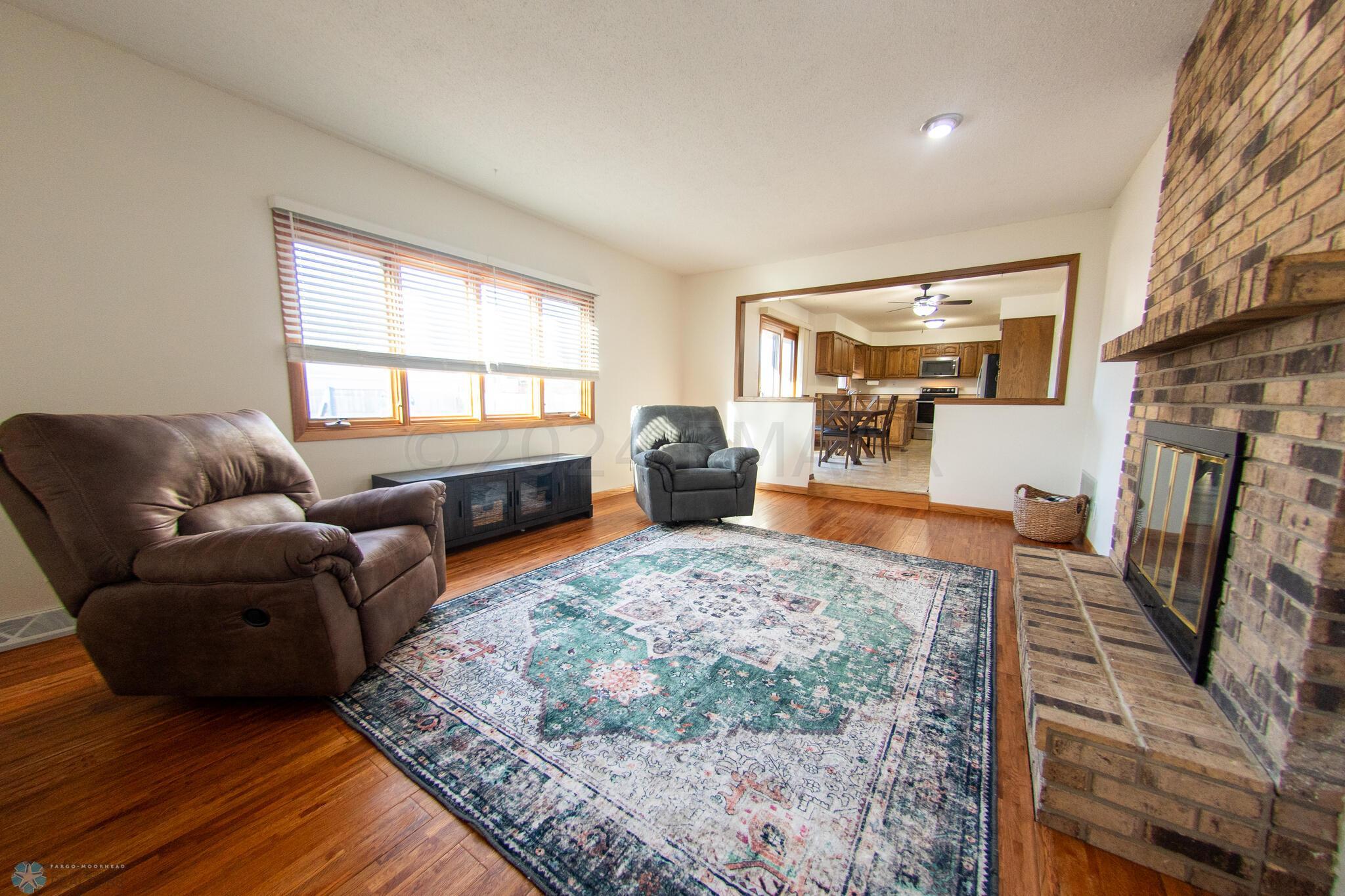 6205 Oakport St N Moorhead 11