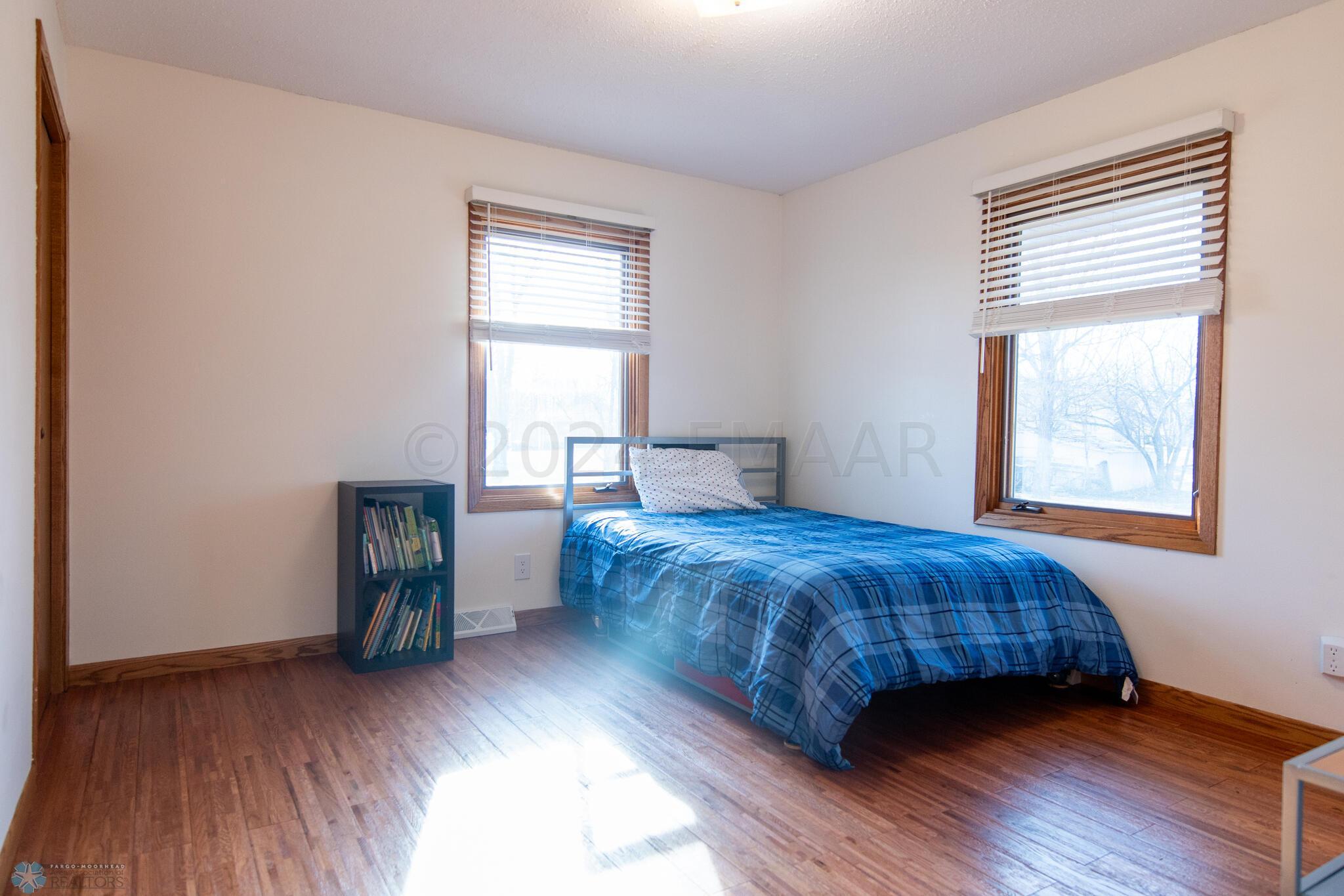 6205 Oakport St N Moorhead 23