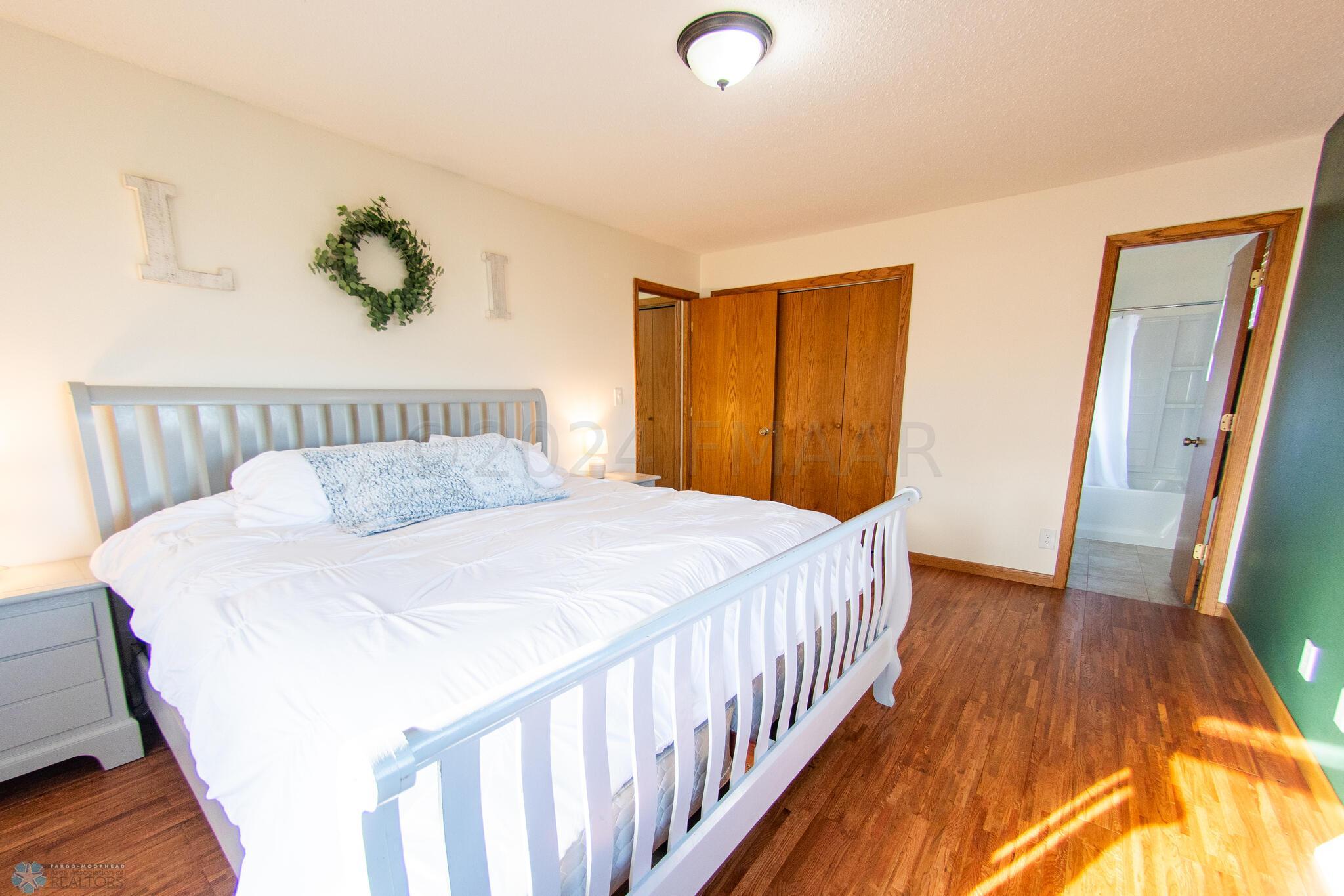 6205 Oakport St N Moorhead 35