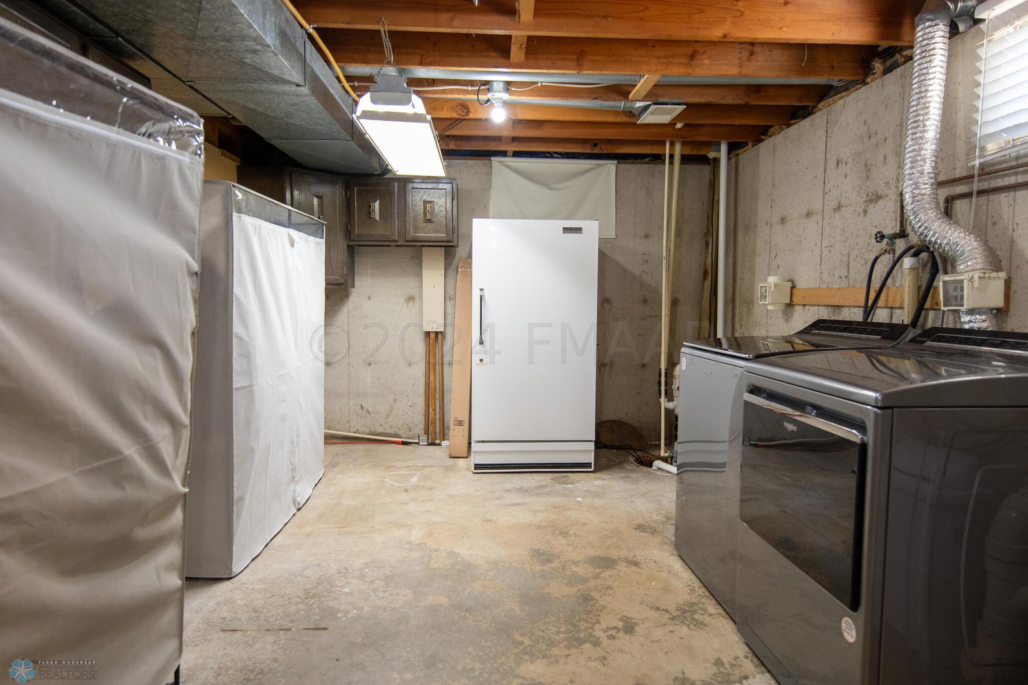 6205 Oakport St N Moorhead 48