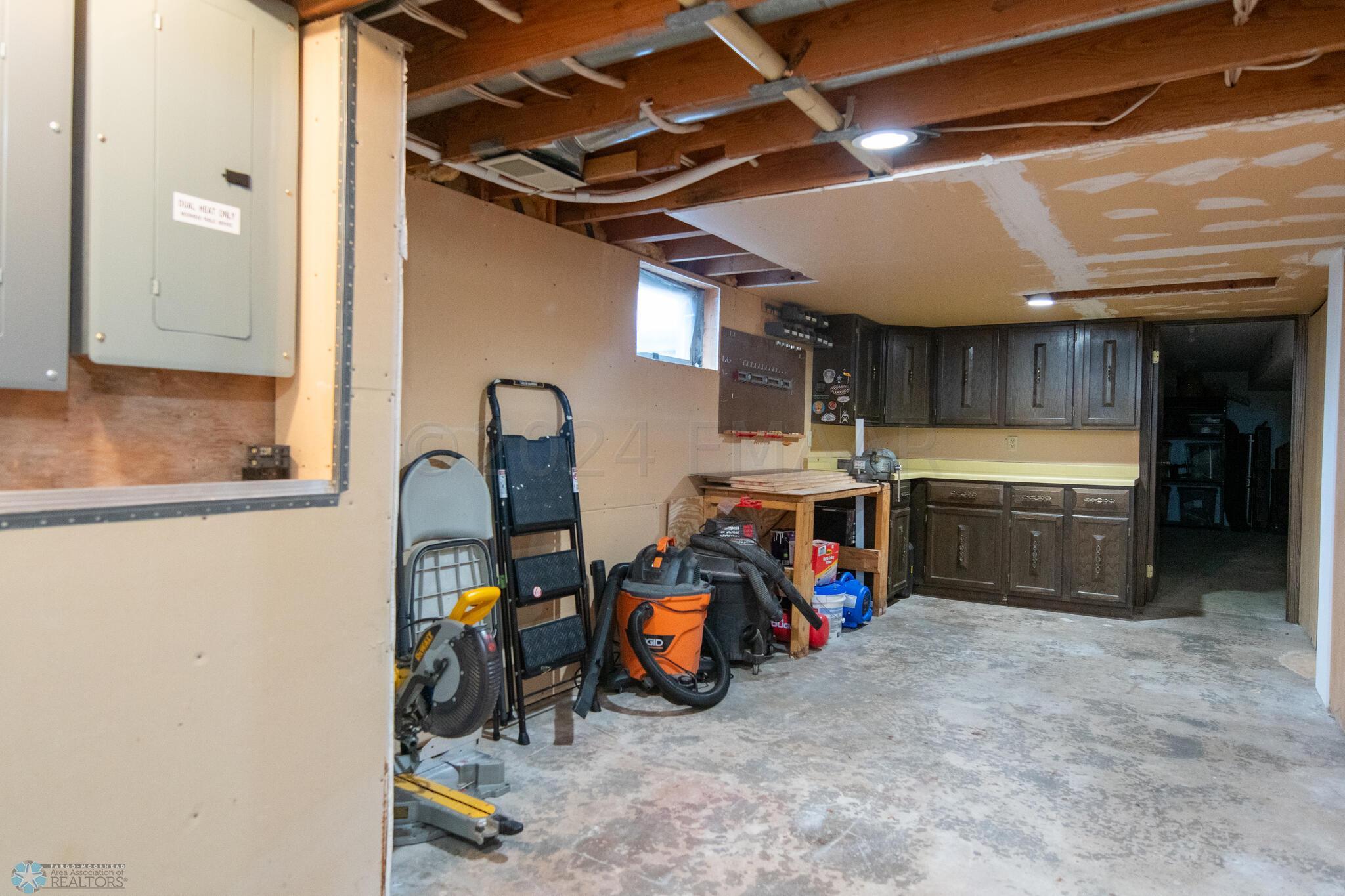6205 Oakport St N Moorhead 49
