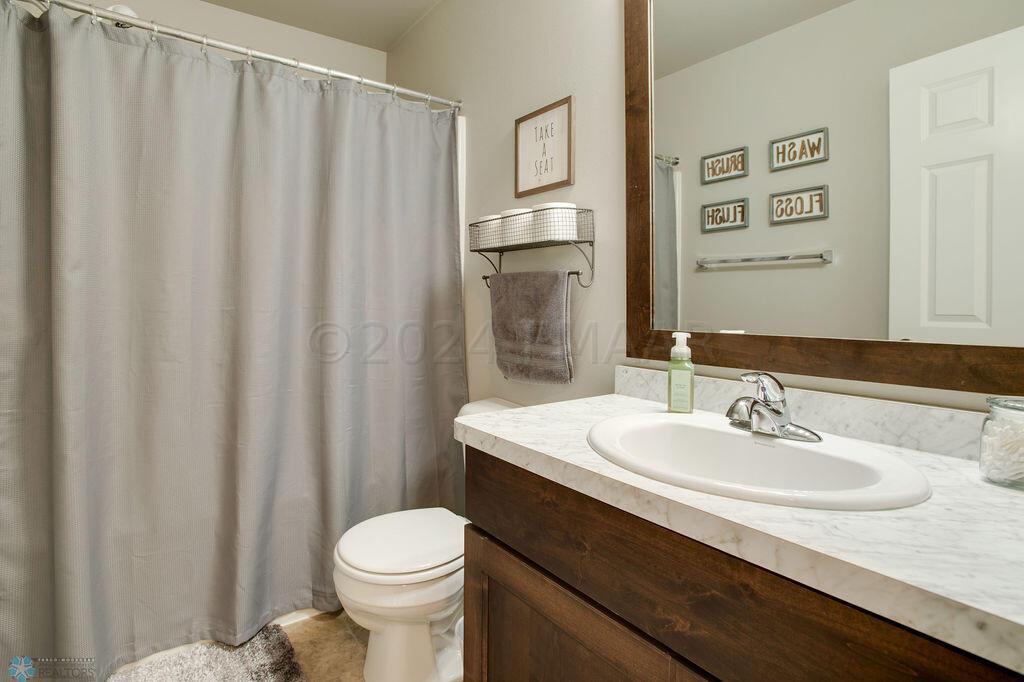 4334_21st_Ave_S-21