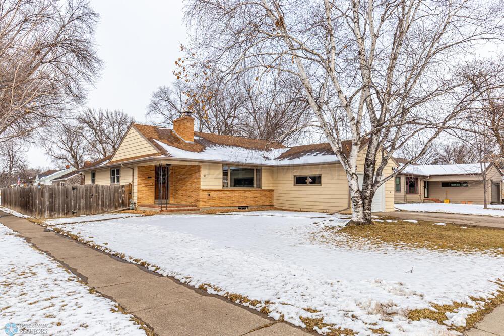 Property photo for 321 15 Avenue N, Fargo, ND 58102