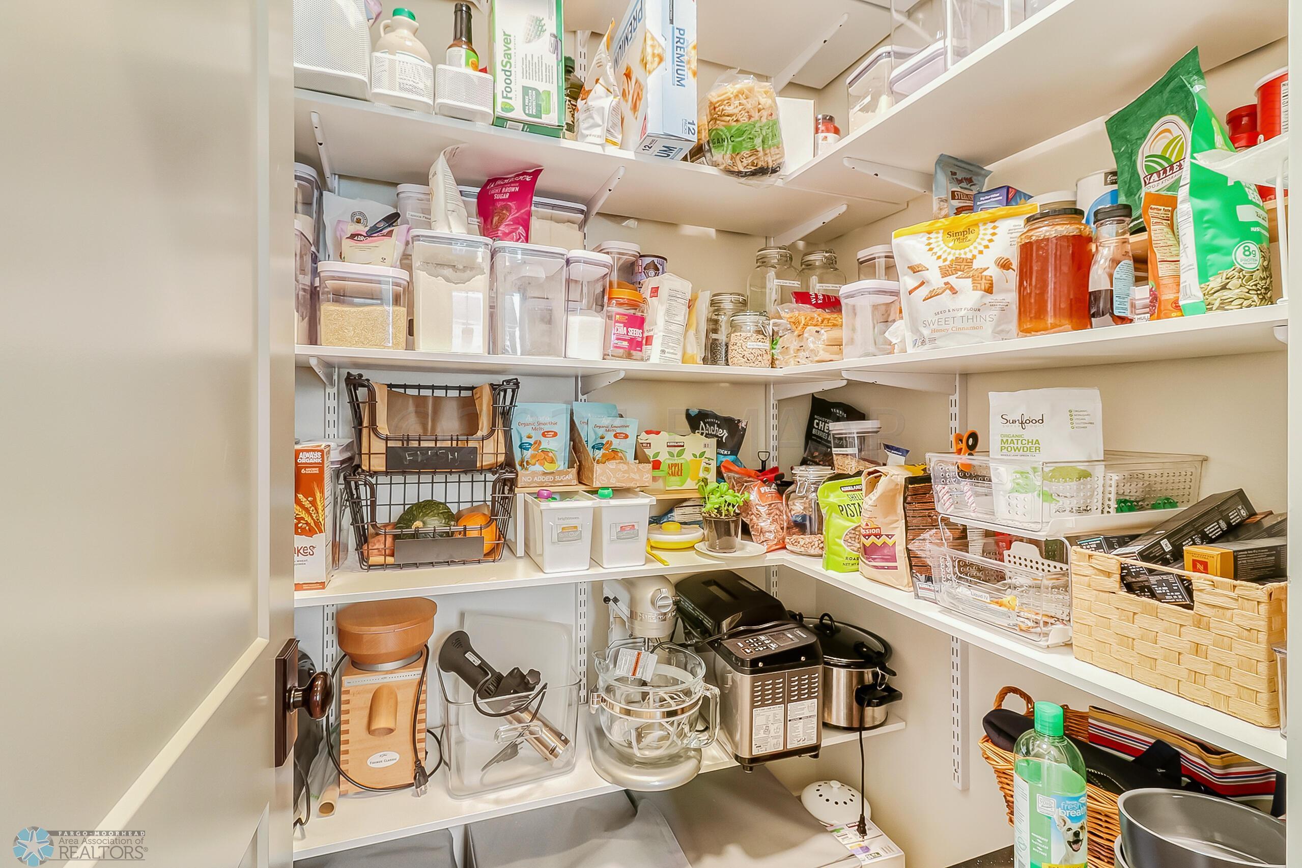 Kitchen_Pantry1_1