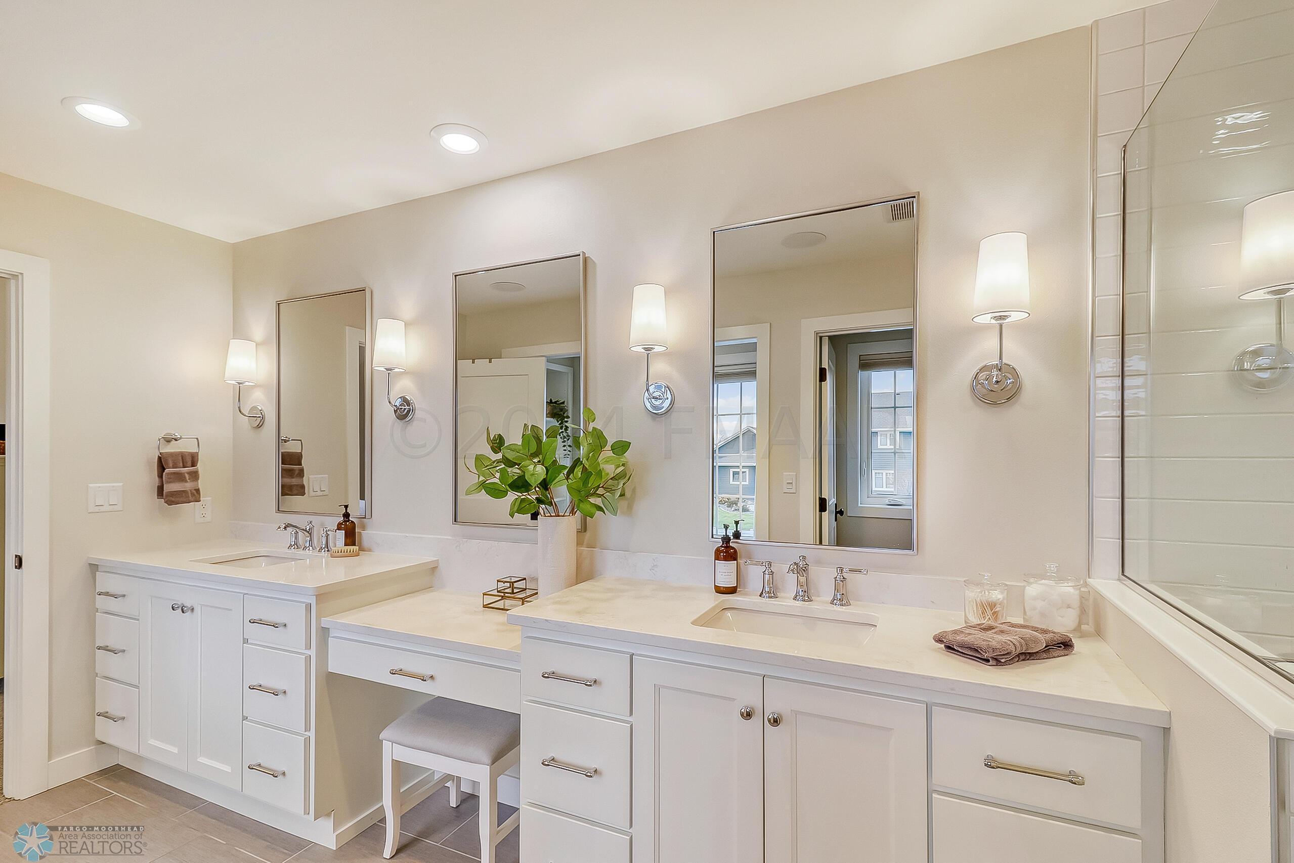 Primary Bathroom1_3