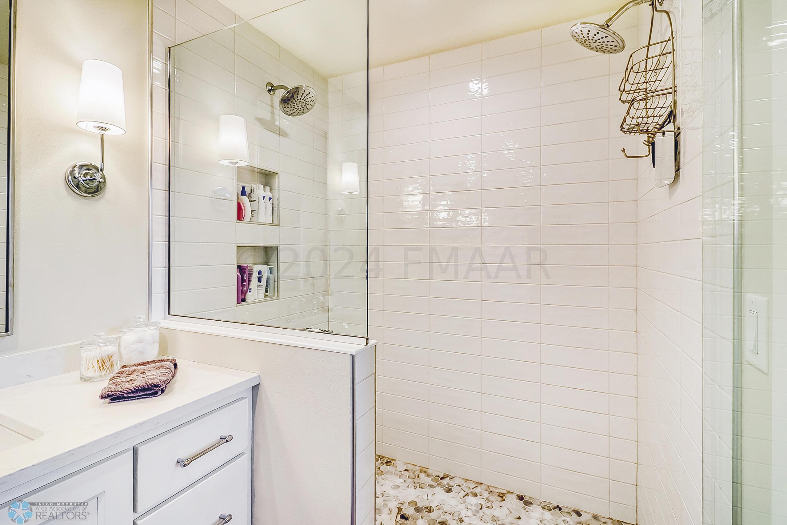 Primary Bathroom1_2