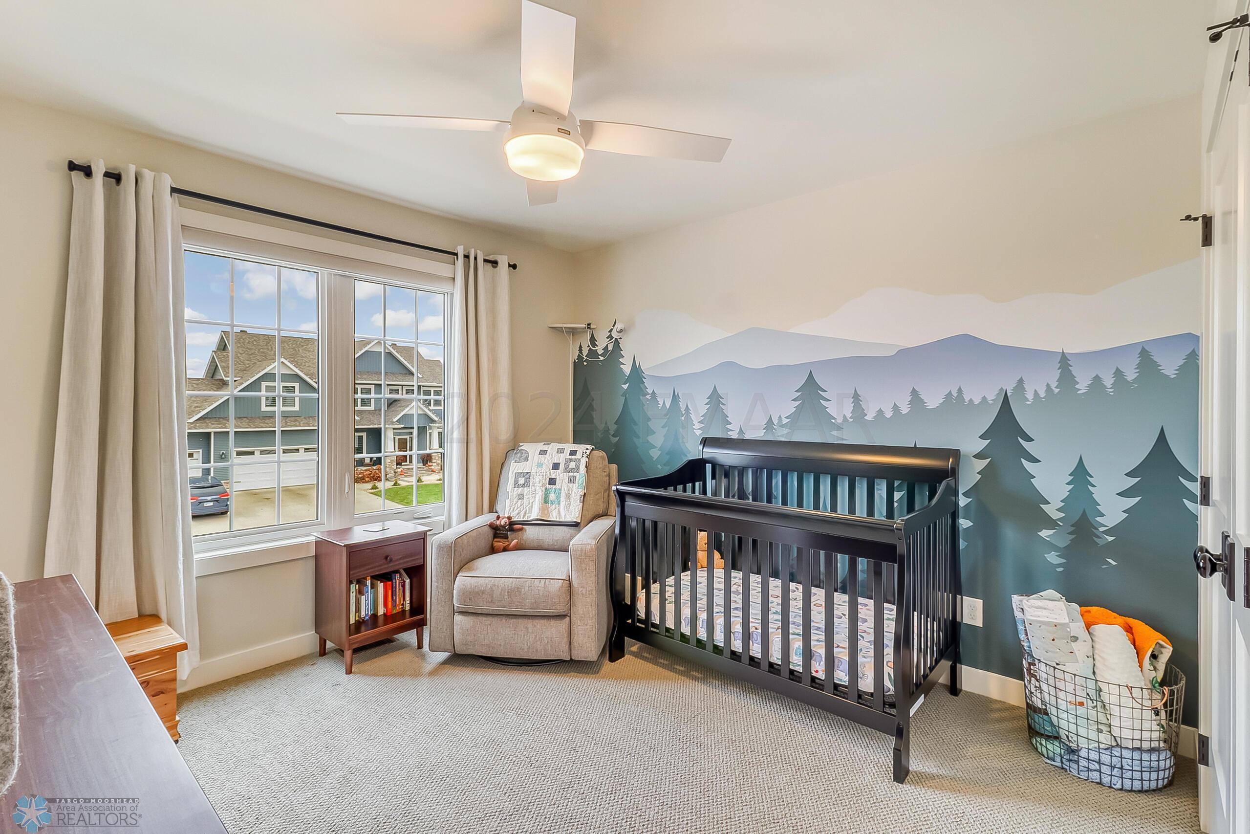 Upstairs Bedroom2_1