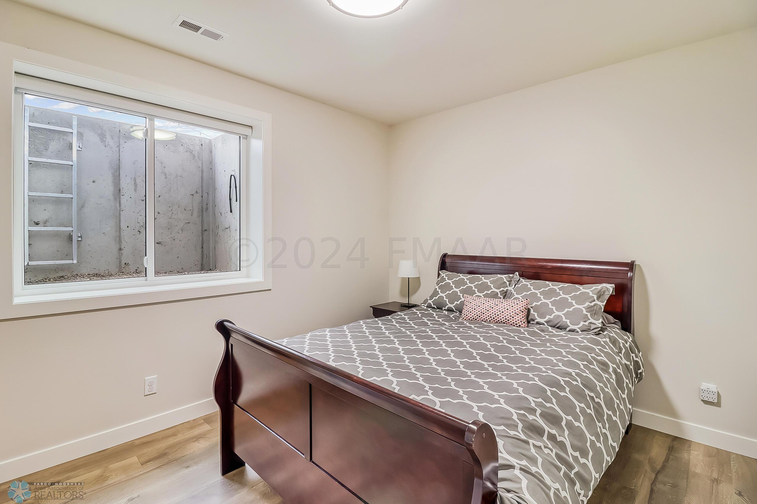 Basement Bedroom1_1