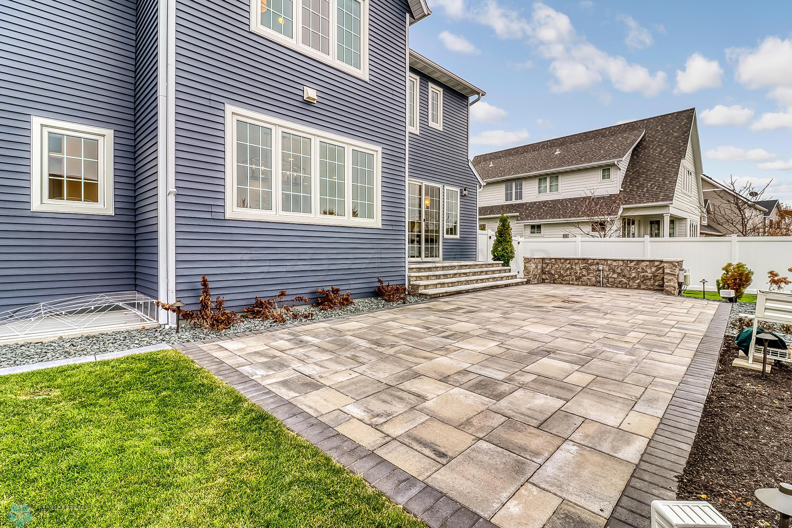 Backyard_patio1_1