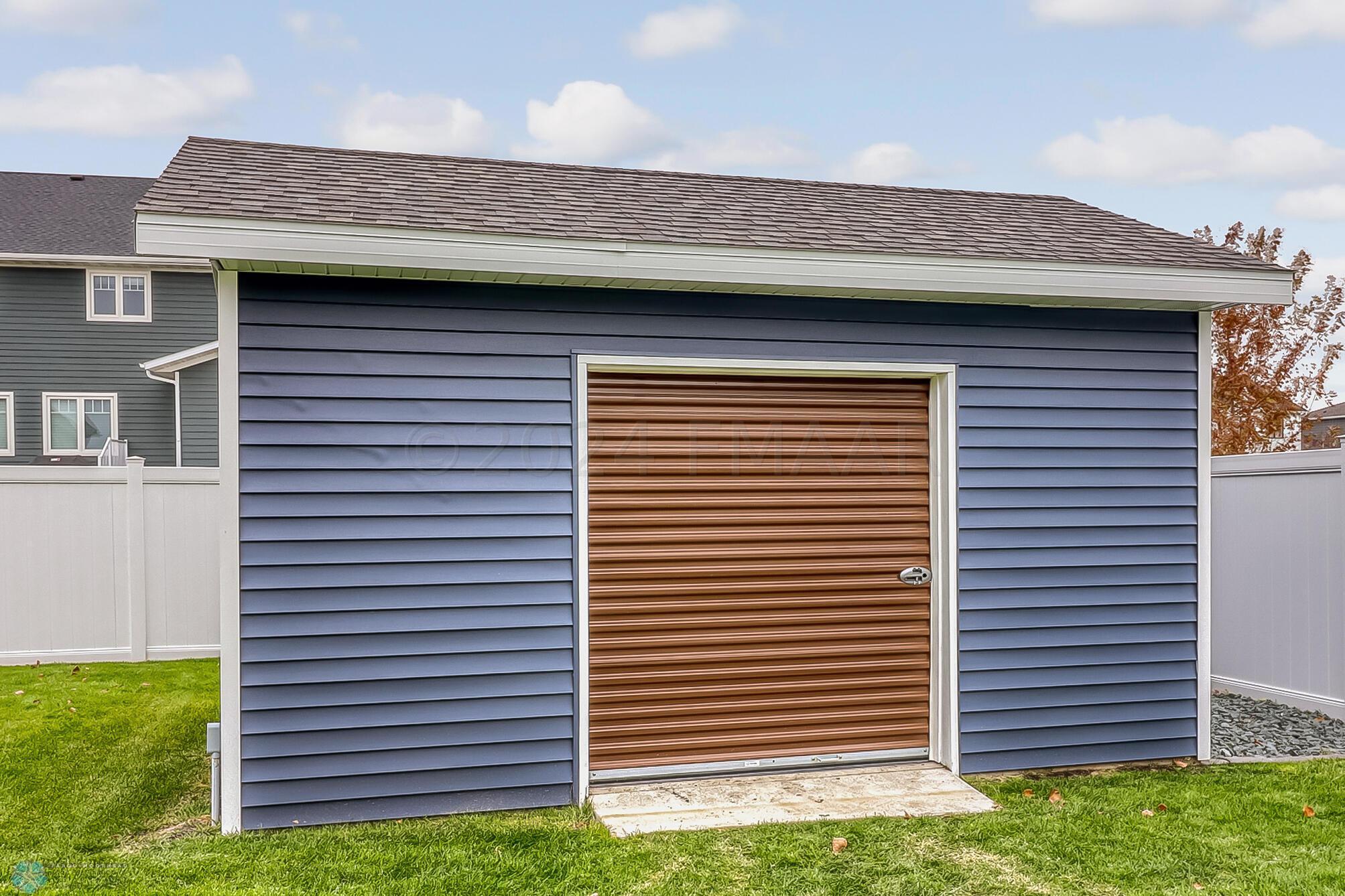 Backyard_shed