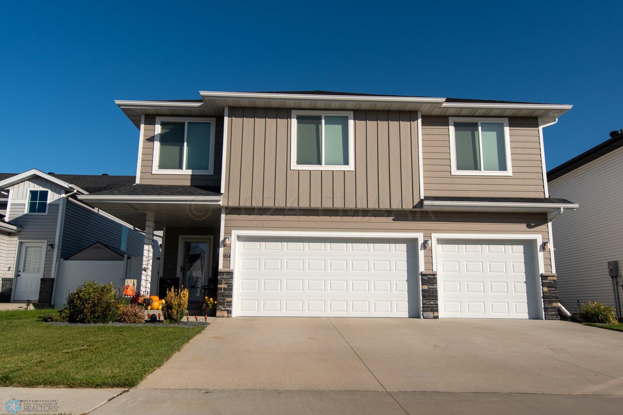 934 28th Ave W West Fargo 2