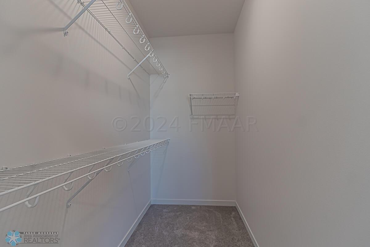 3805 33rd St S, Moorhead, MN 56560-85