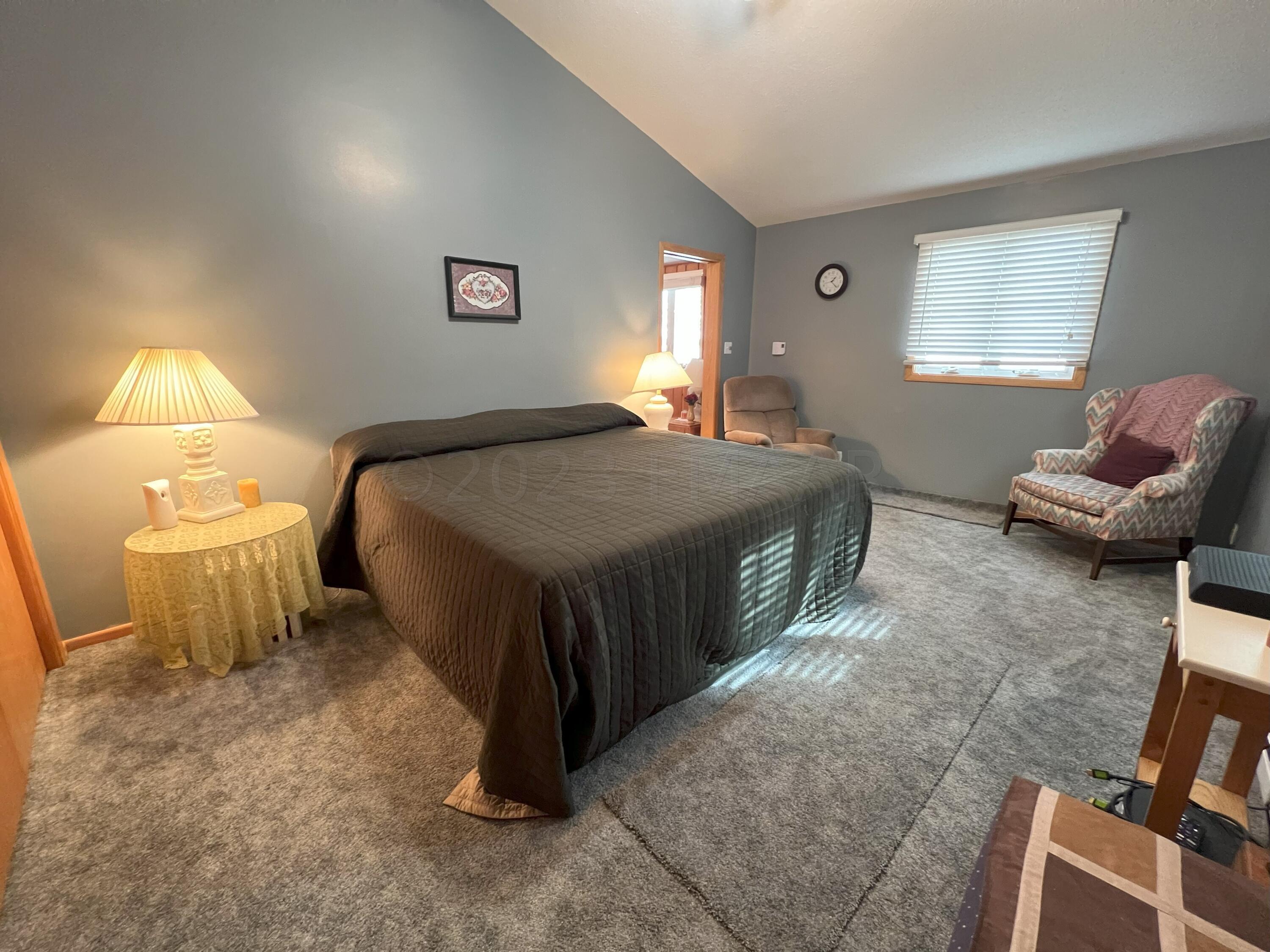 37 Primary Bedroom