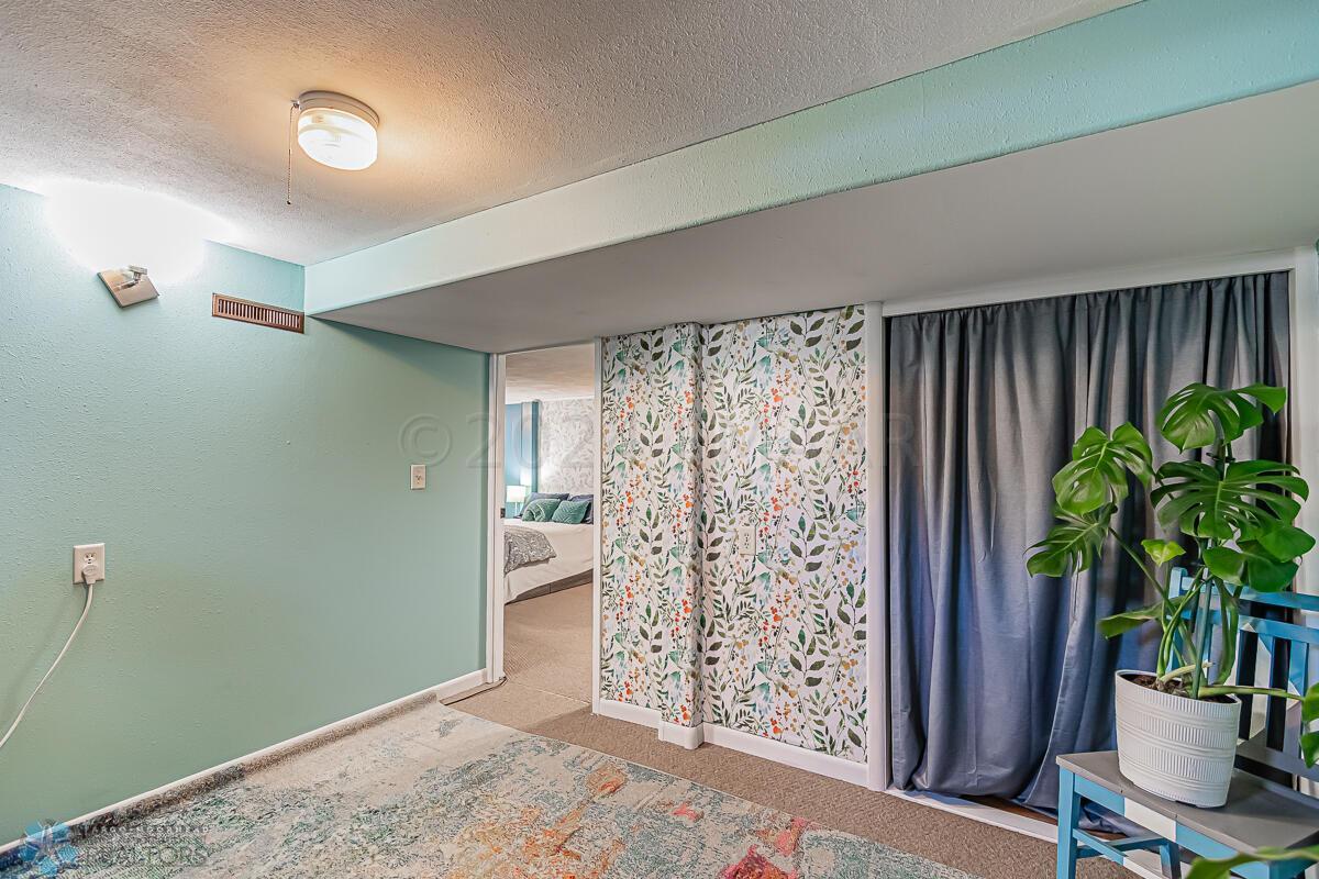 301 2nd St NE, Dilworth, MN-22