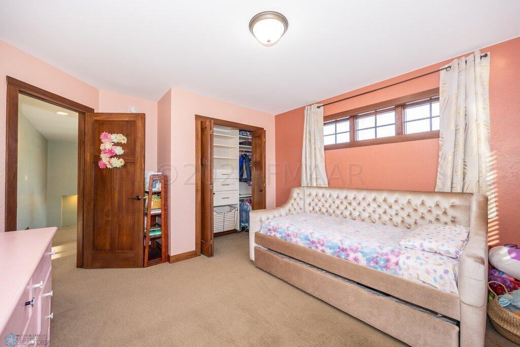 Bedroom 3 with closet organizers