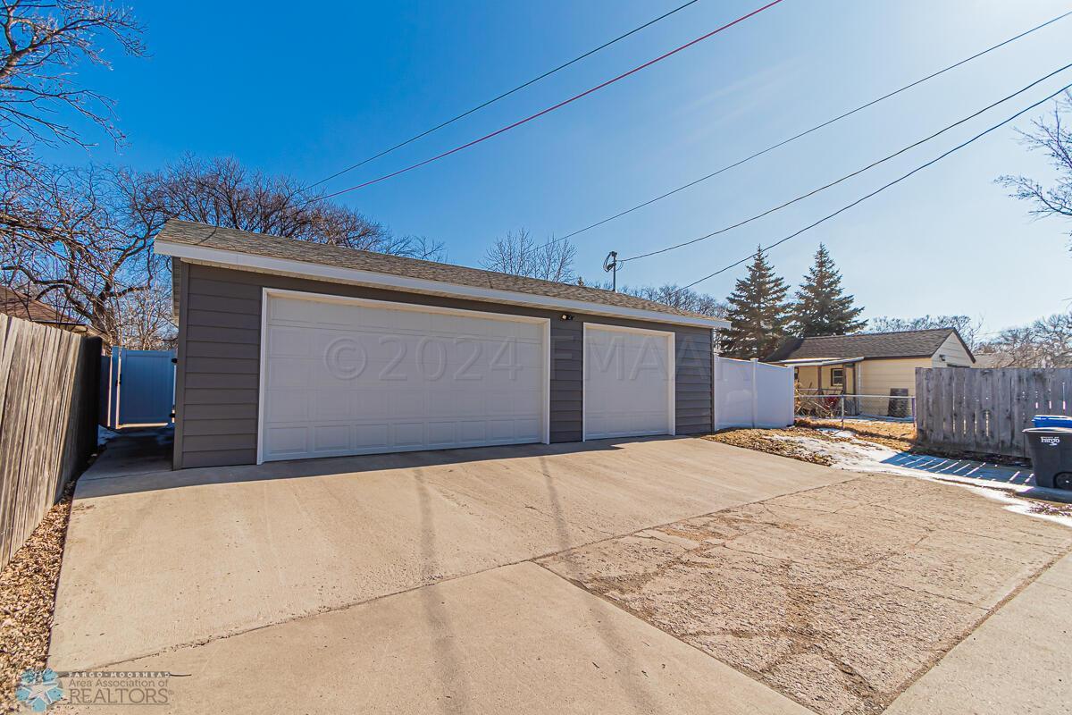 Garage
