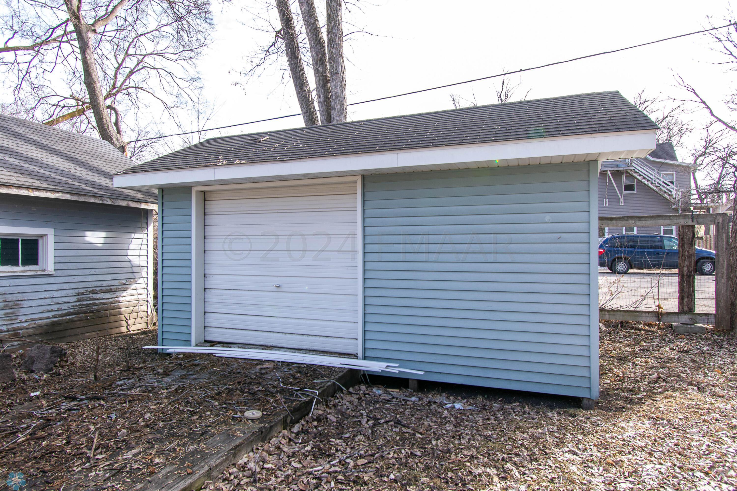 Garage